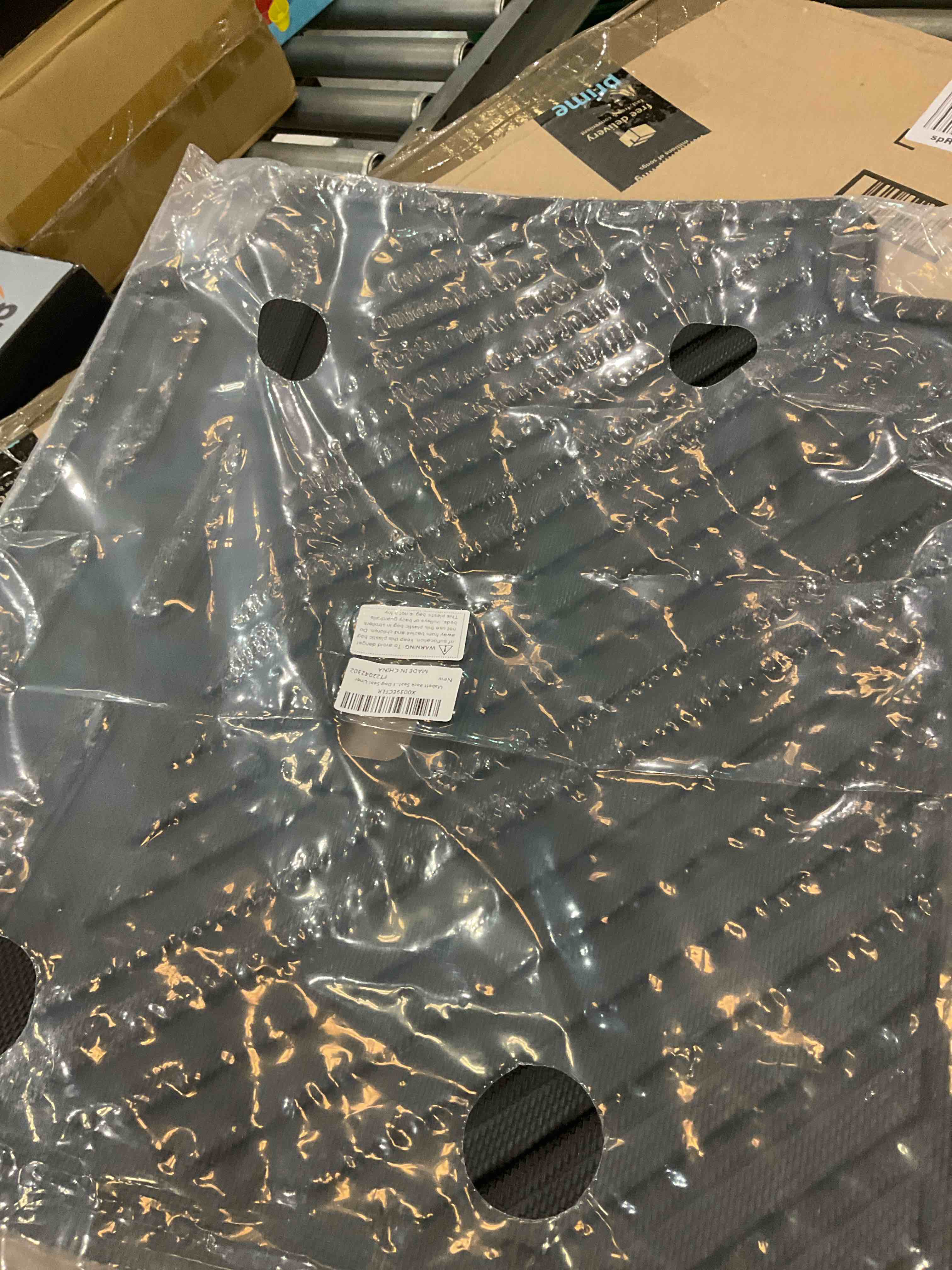https://s3.amazonaws.com/lotting-images-prod/BargainHunt/EXS01505264_1716907059614.jpeg