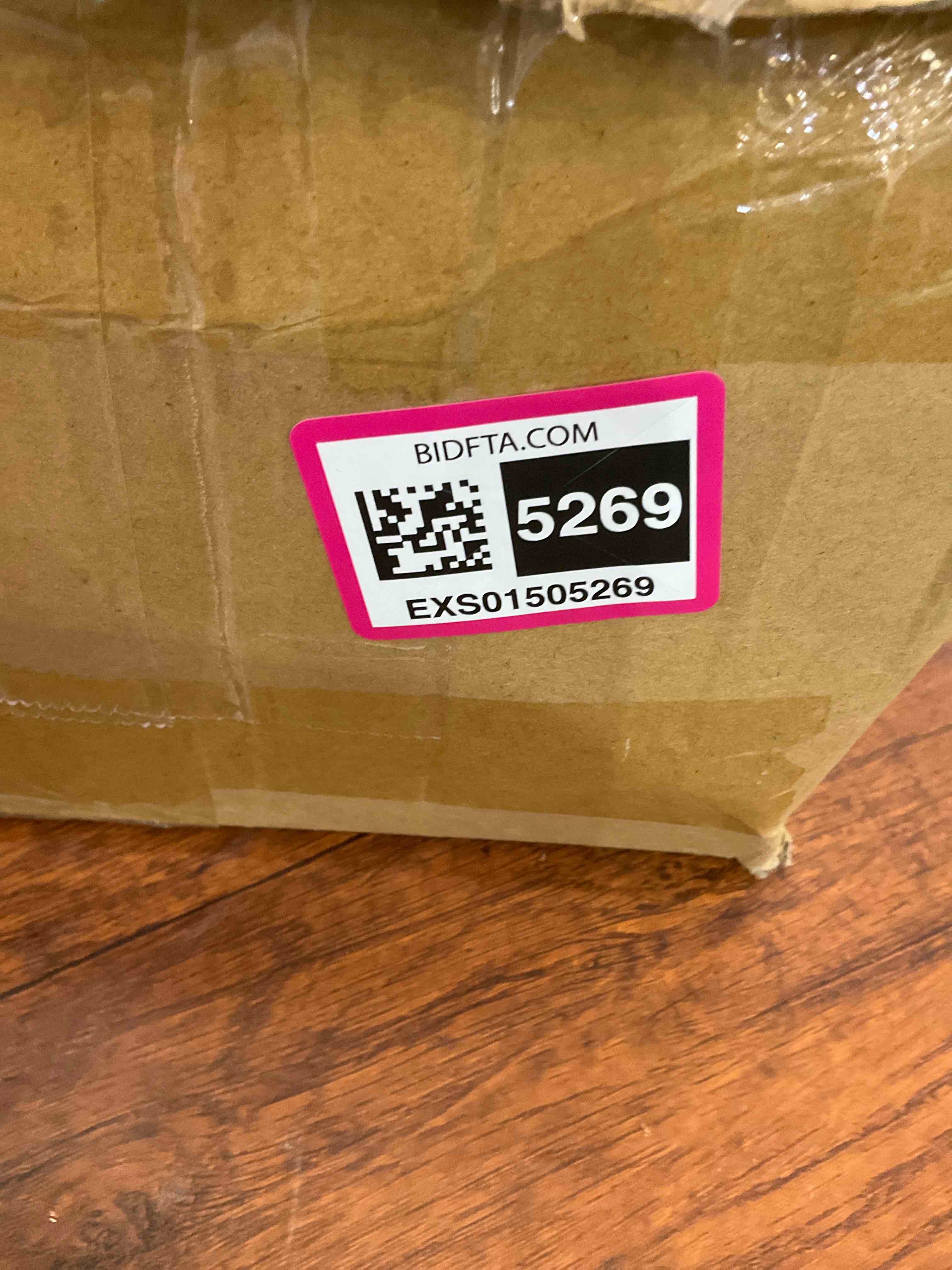 https://s3.amazonaws.com/lotting-images-prod/BargainHunt/EXS01505269_1716907818853.jpeg