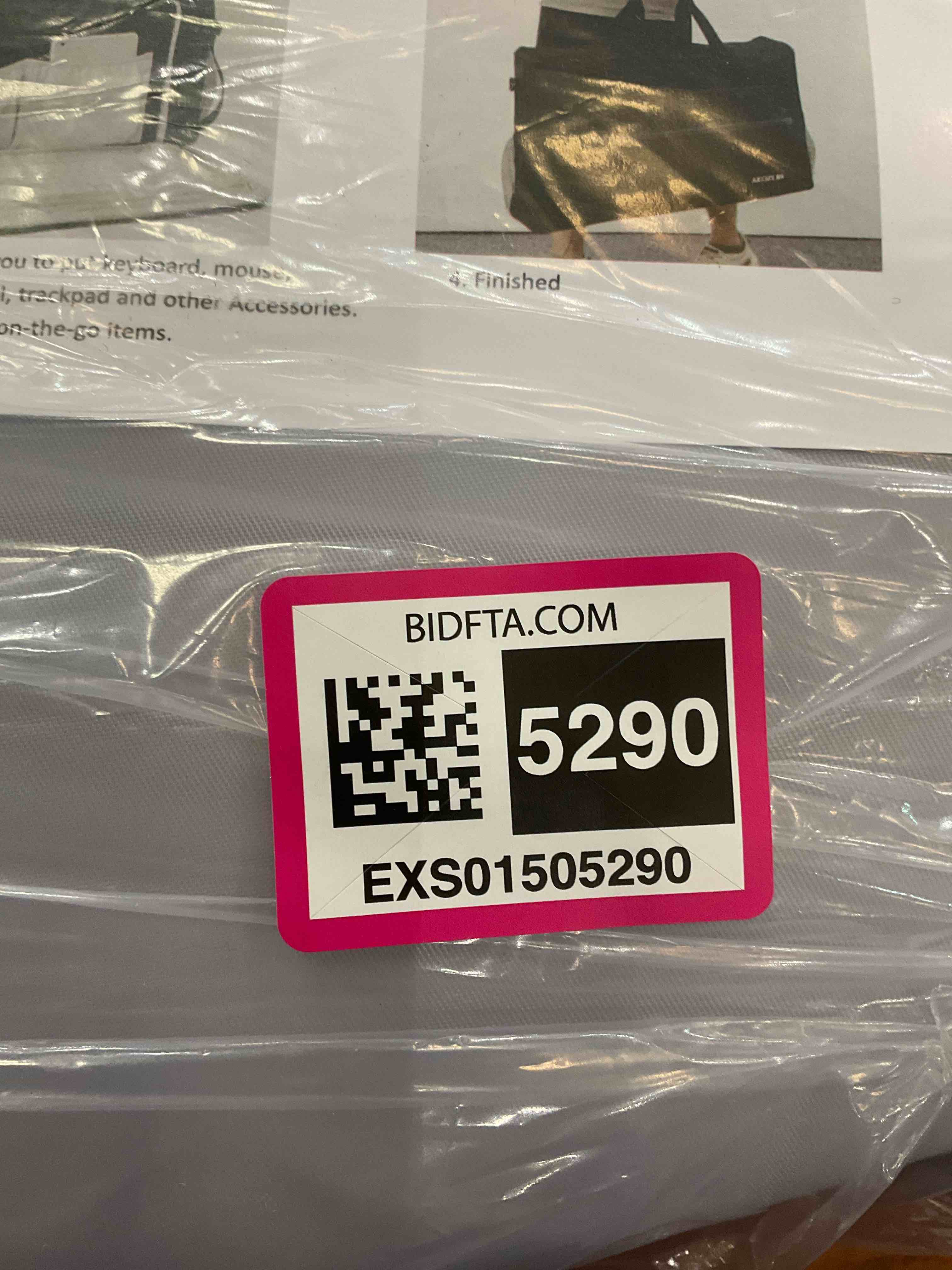 https://s3.amazonaws.com/lotting-images-prod/BargainHunt/EXS01505290_1716915327293.jpeg