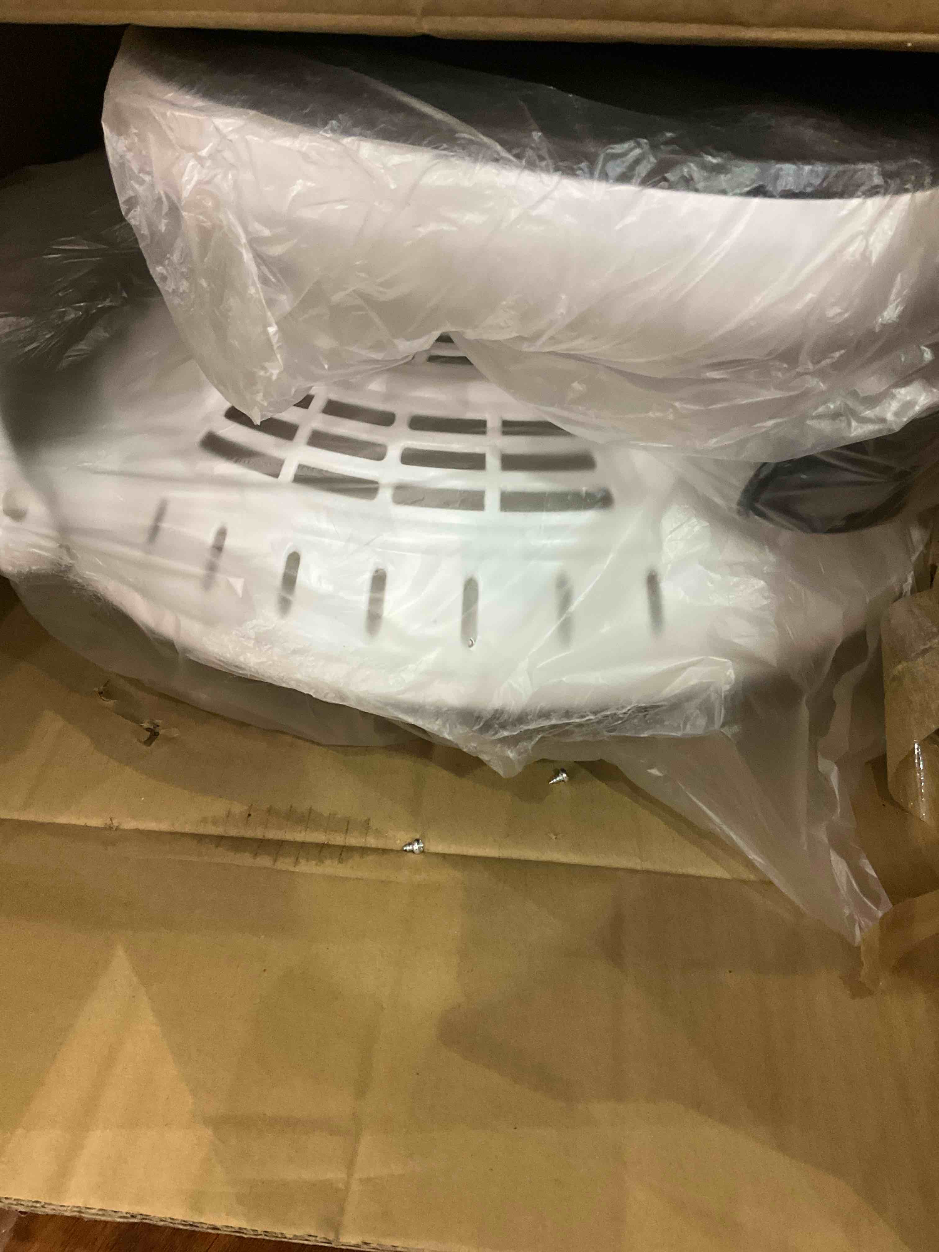 https://s3.amazonaws.com/lotting-images-prod/BargainHunt/EXS01505331_1716981252691.jpeg