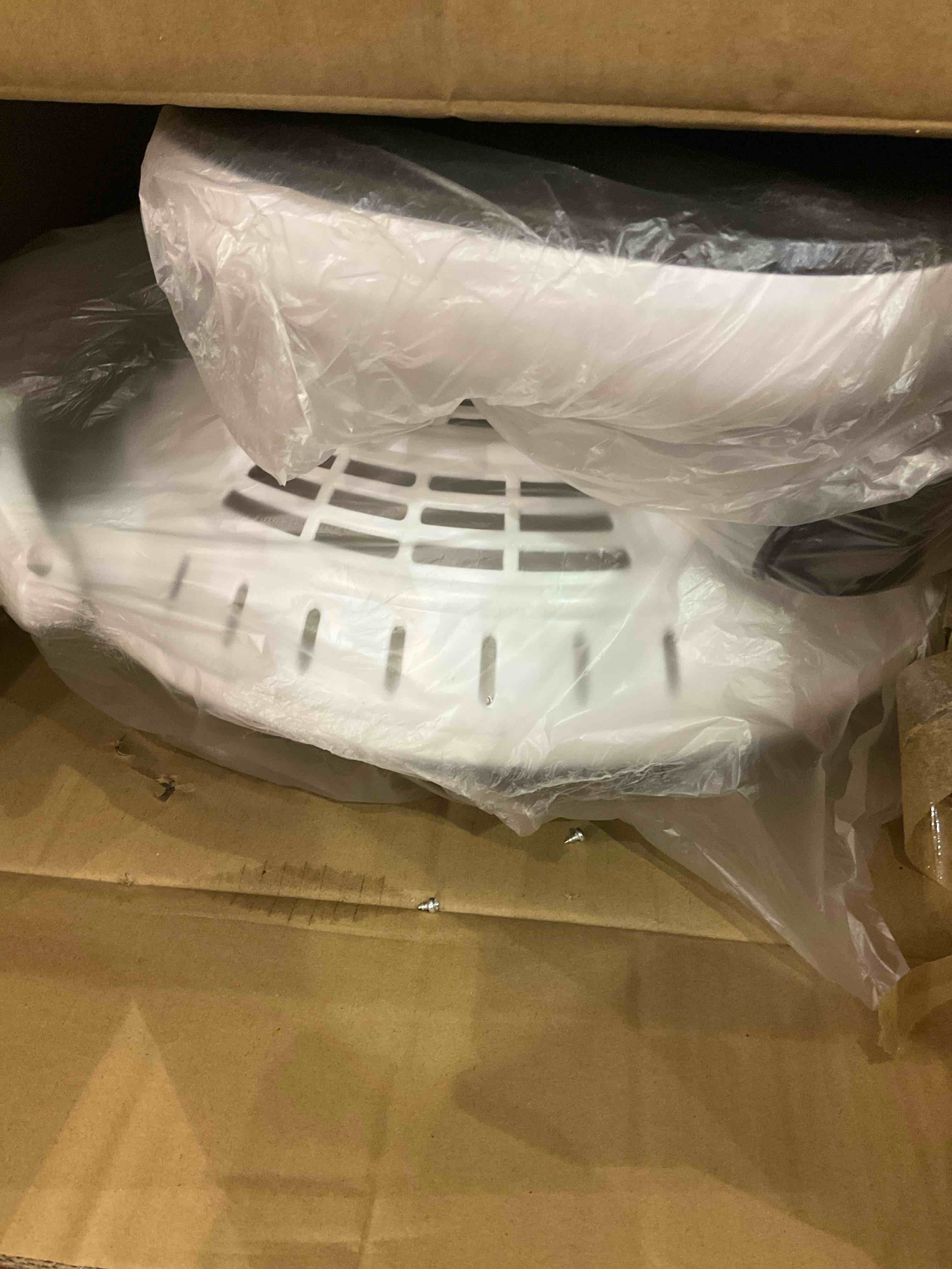 https://s3.amazonaws.com/lotting-images-prod/BargainHunt/EXS01505331_1716981254004.jpeg