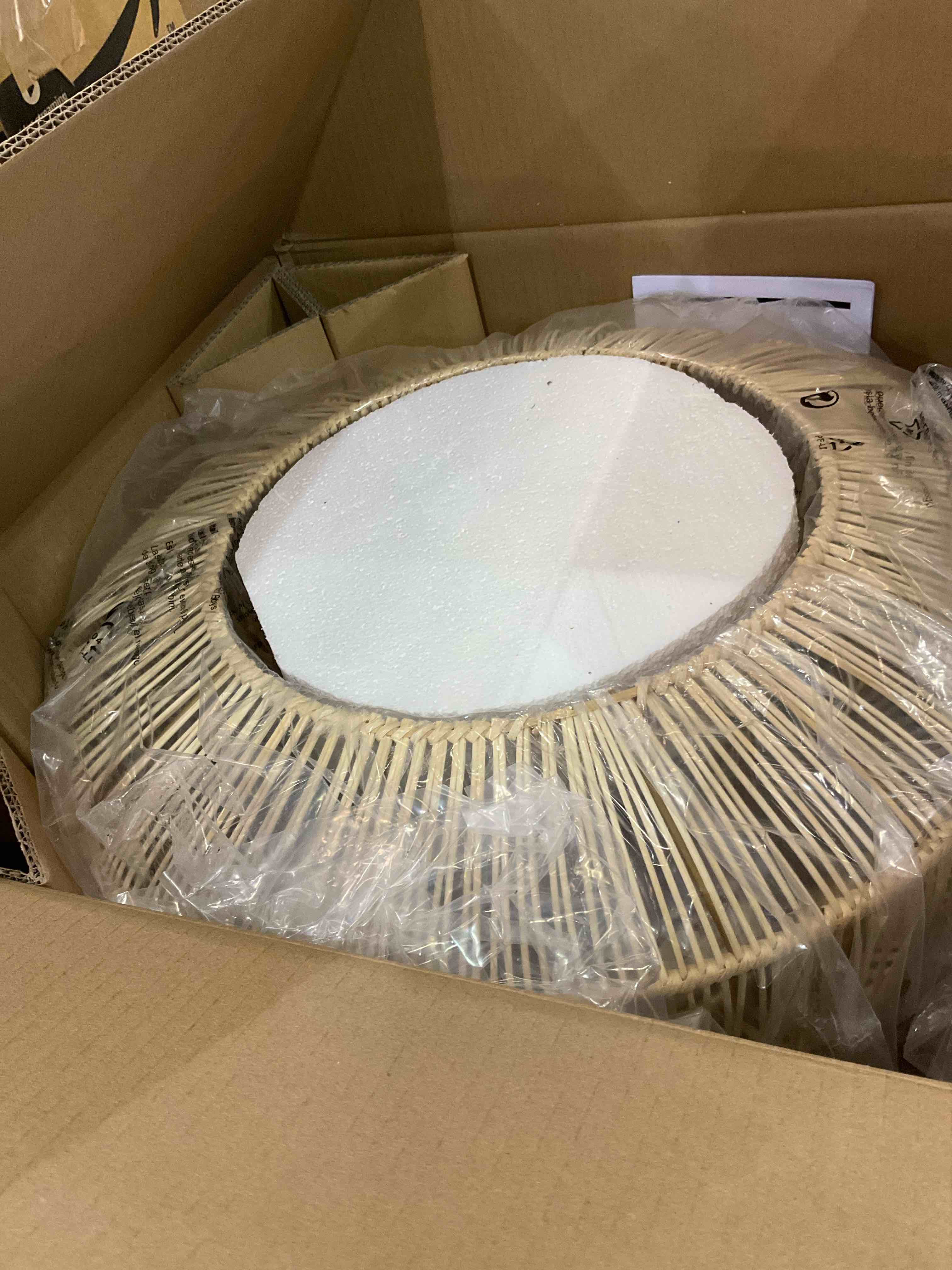 https://s3.amazonaws.com/lotting-images-prod/BargainHunt/EXS01505387_1716989503705.jpeg