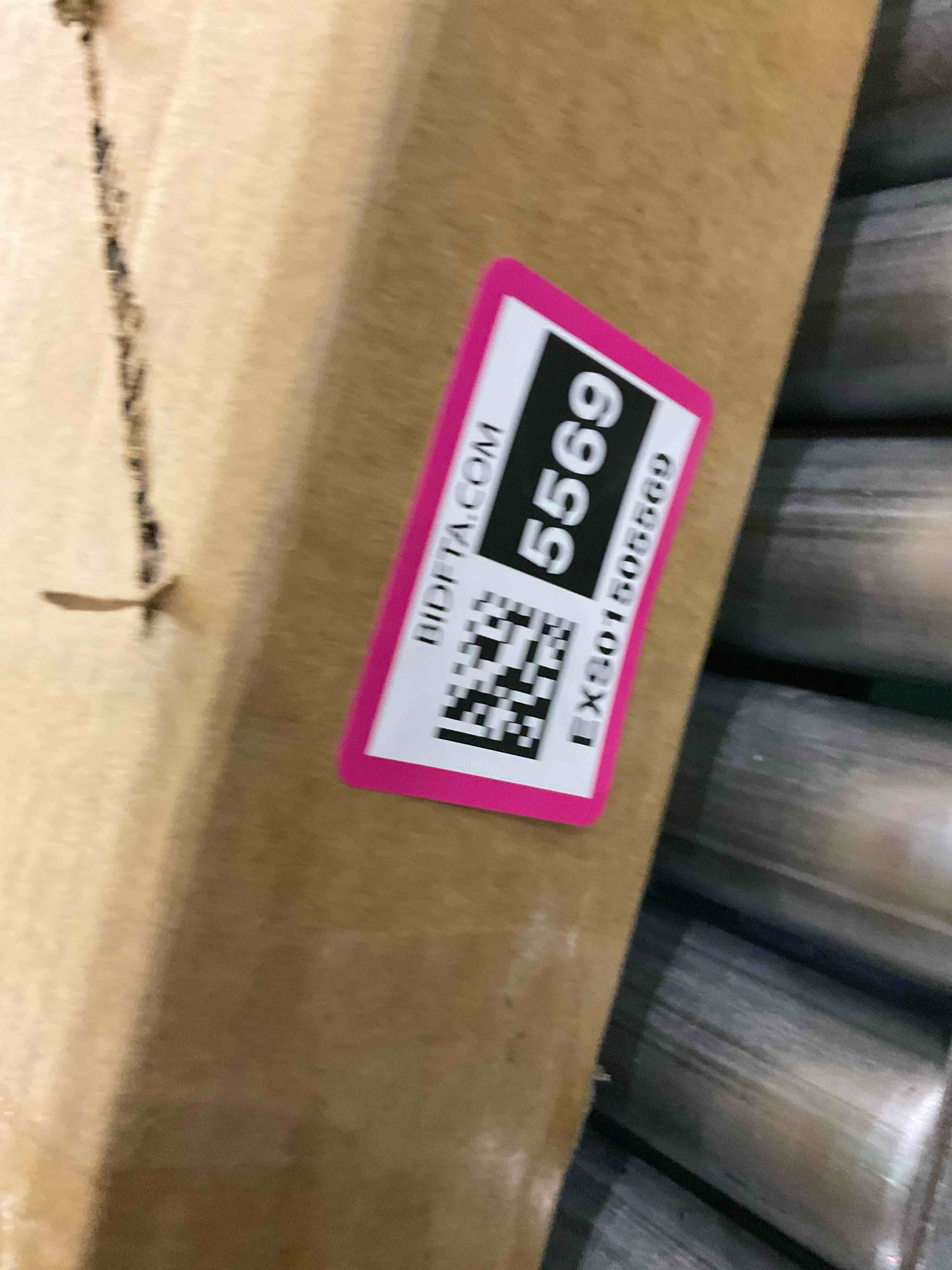 https://s3.amazonaws.com/lotting-images-prod/BargainHunt/EXS01505569_1717593905690.jpeg