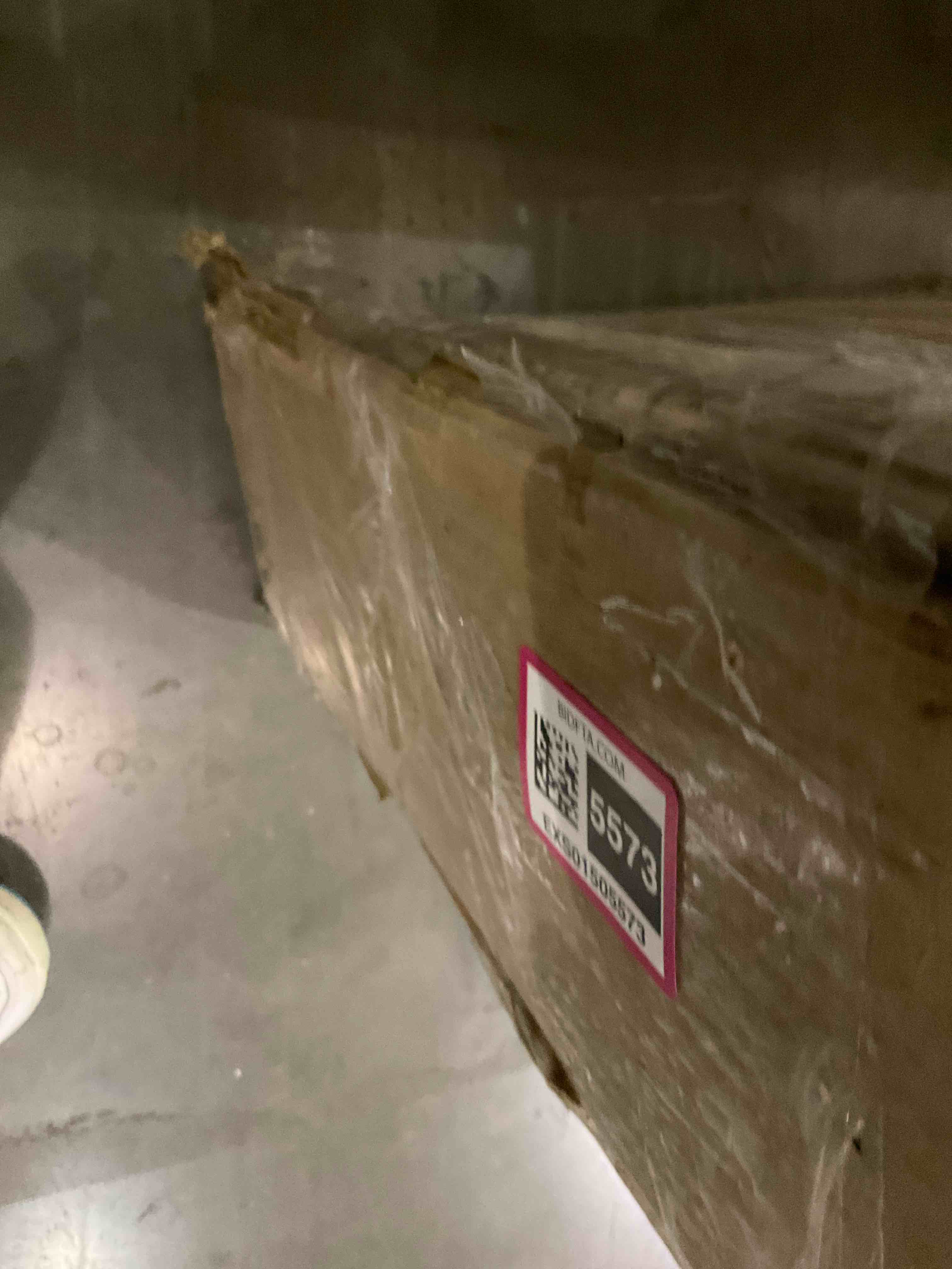 https://s3.amazonaws.com/lotting-images-prod/BargainHunt/EXS01505573_1717594712935.jpeg
