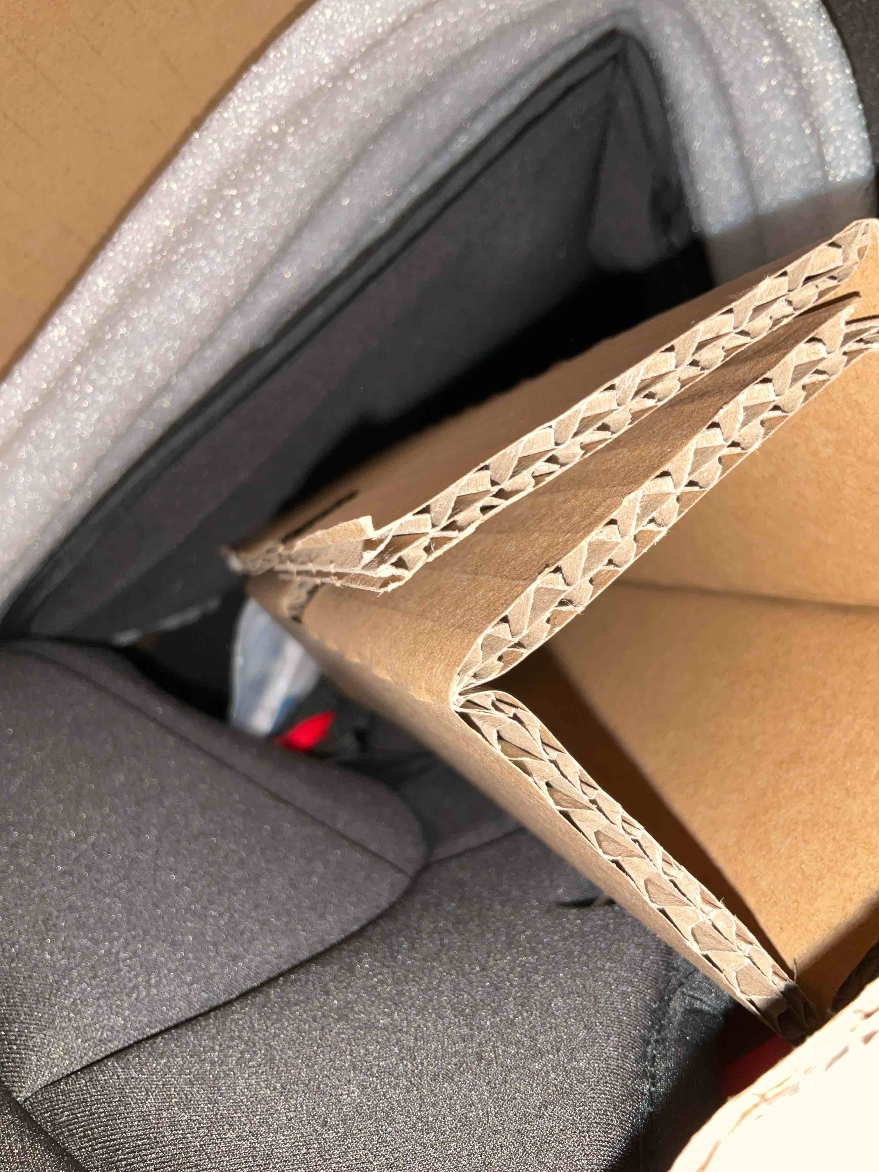 https://s3.amazonaws.com/lotting-images-prod/BargainHunt/EXS01505579_1717597984212.jpeg