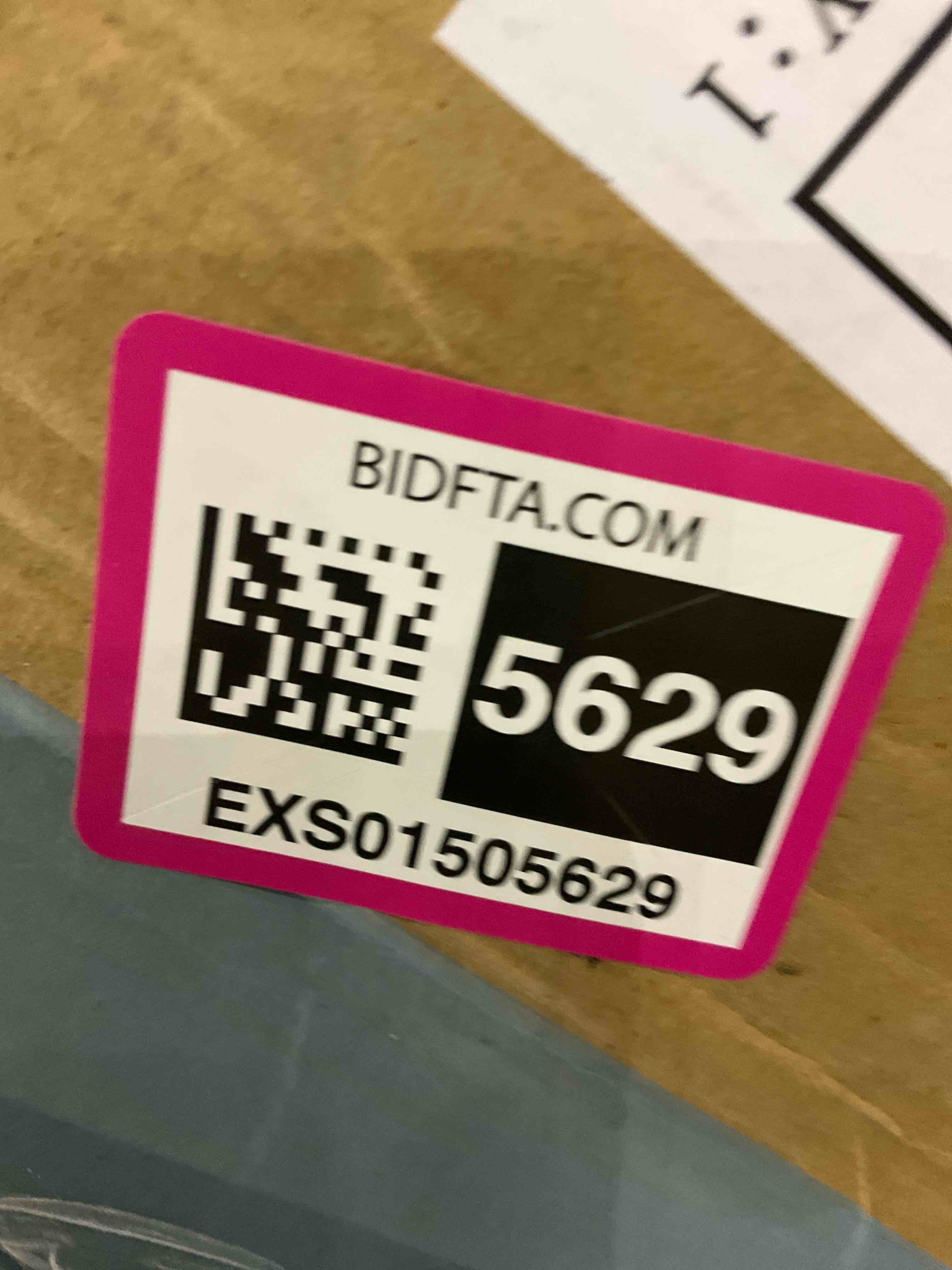 https://s3.amazonaws.com/lotting-images-prod/BargainHunt/EXS01505629_1717762288691.jpeg