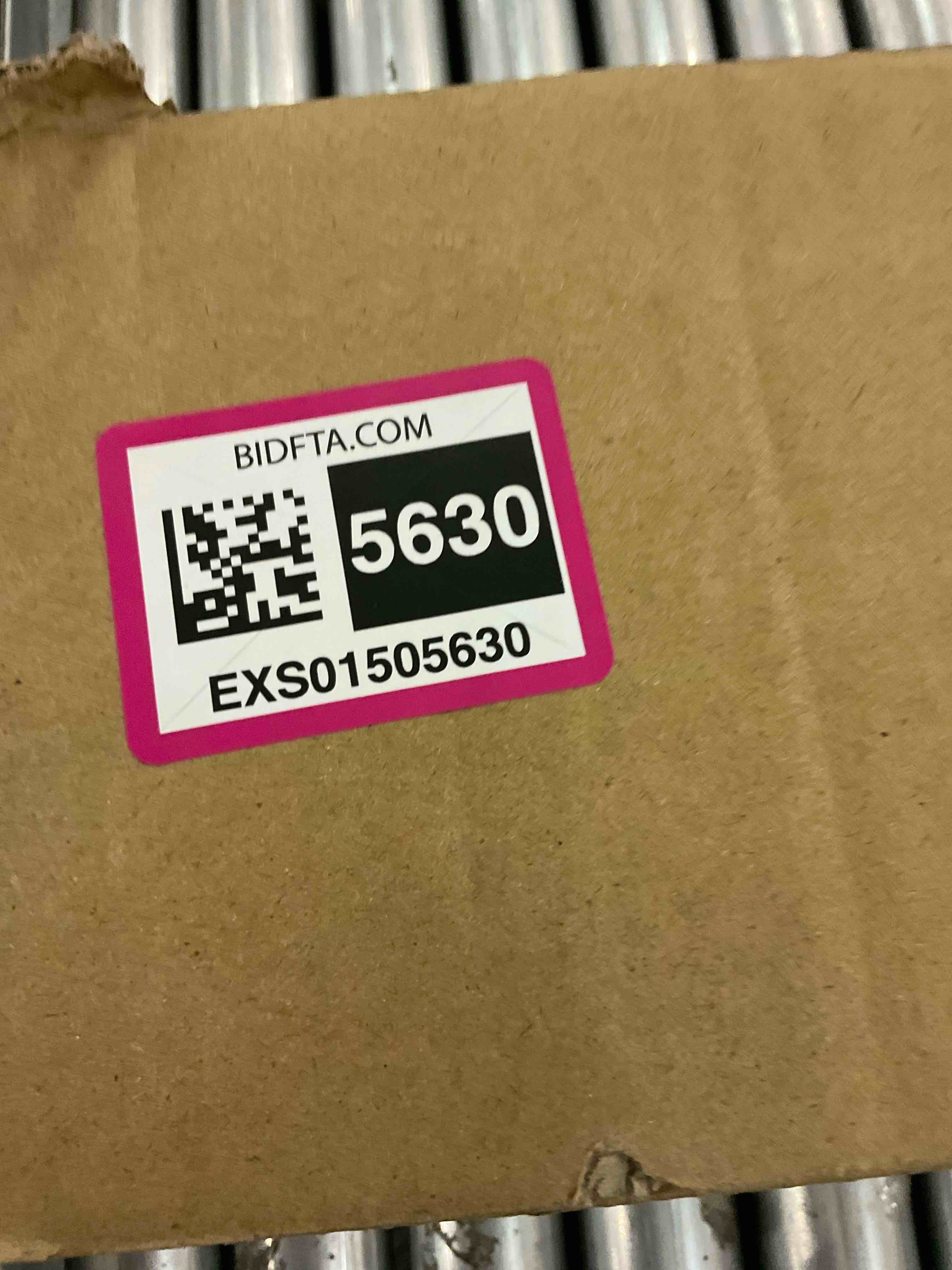 https://s3.amazonaws.com/lotting-images-prod/BargainHunt/EXS01505630_1717762925432.jpeg