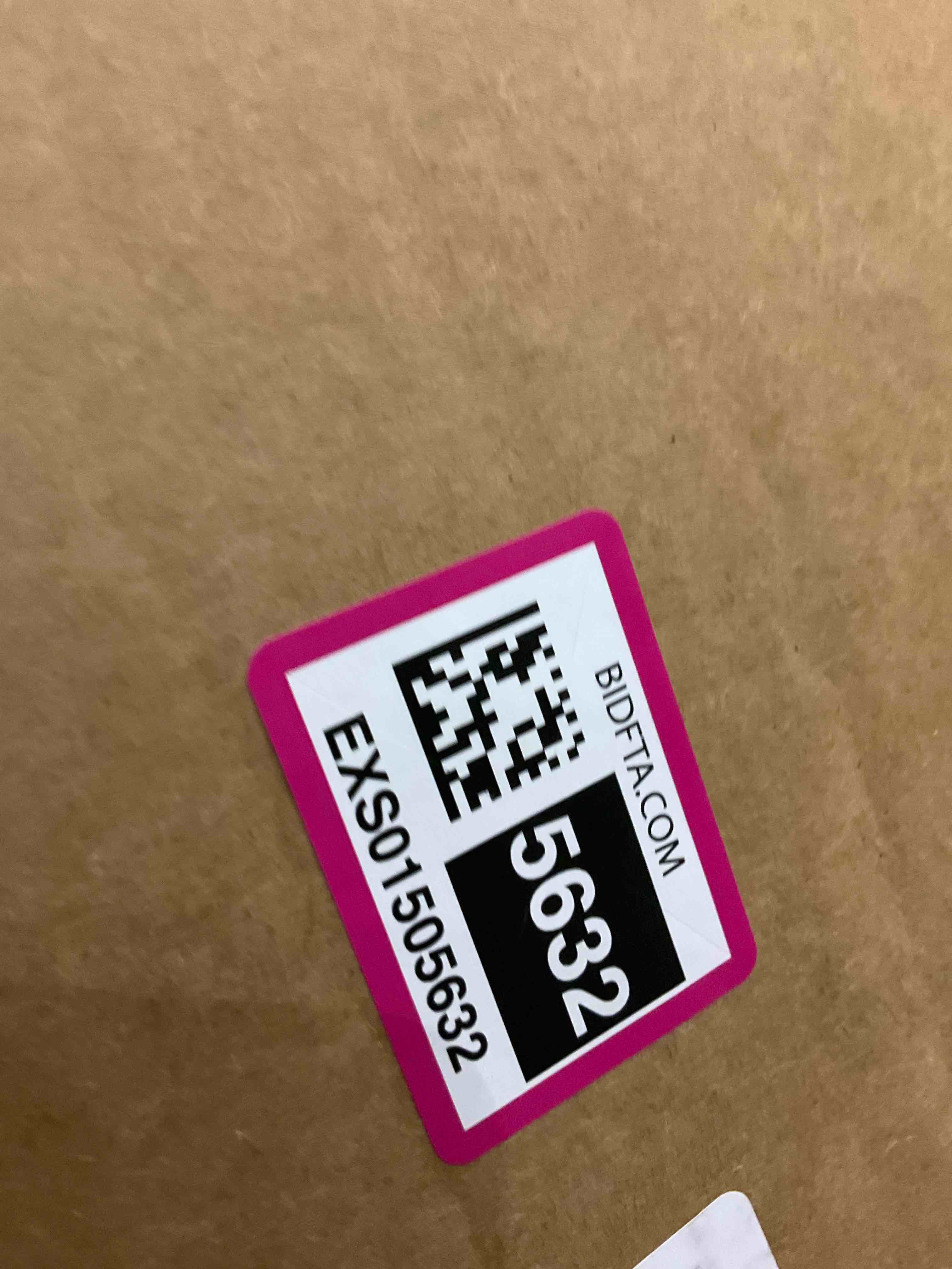 https://s3.amazonaws.com/lotting-images-prod/BargainHunt/EXS01505632_1717763279948.jpeg