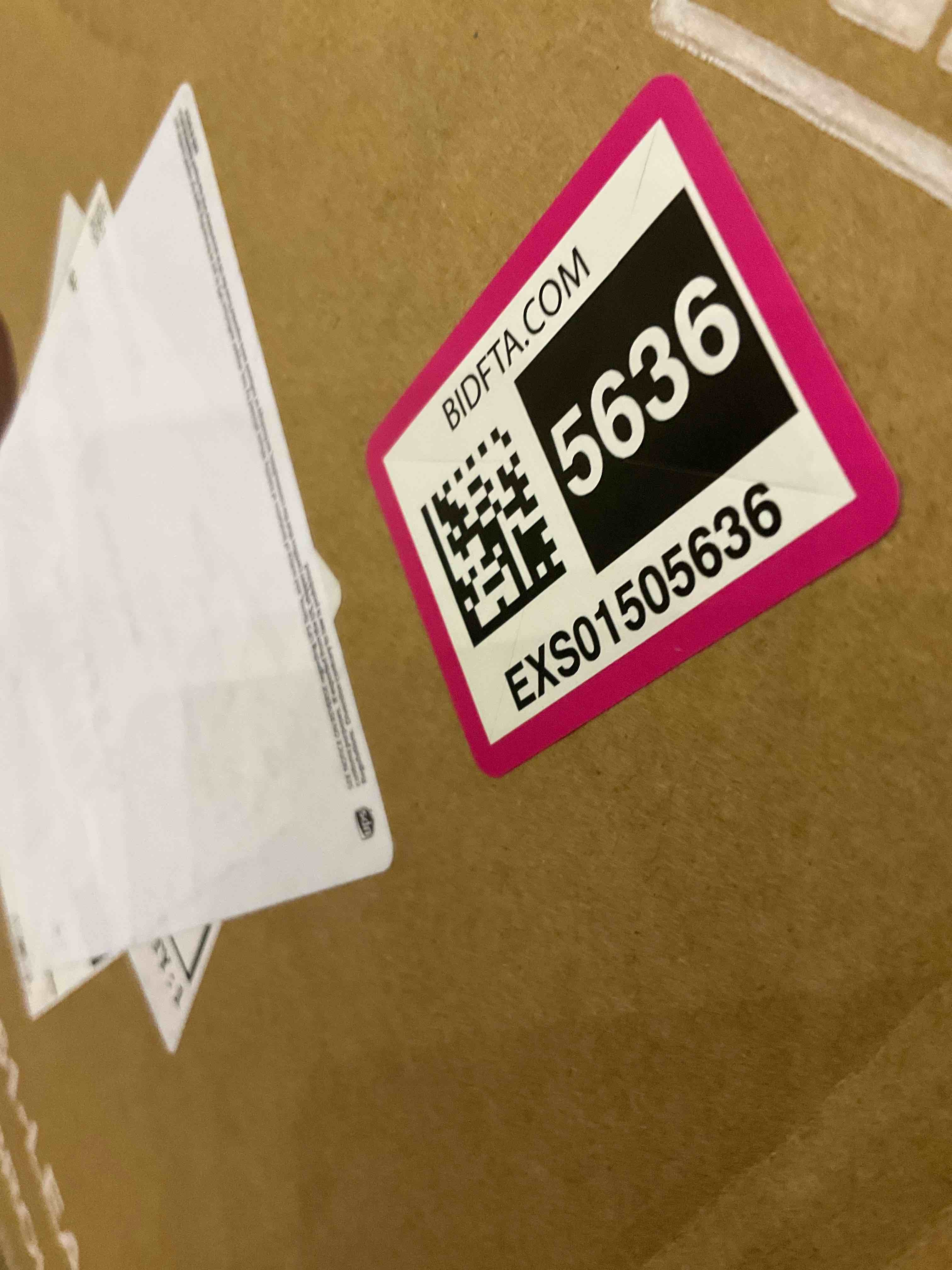 https://s3.amazonaws.com/lotting-images-prod/BargainHunt/EXS01505636_1717767380036.jpeg
