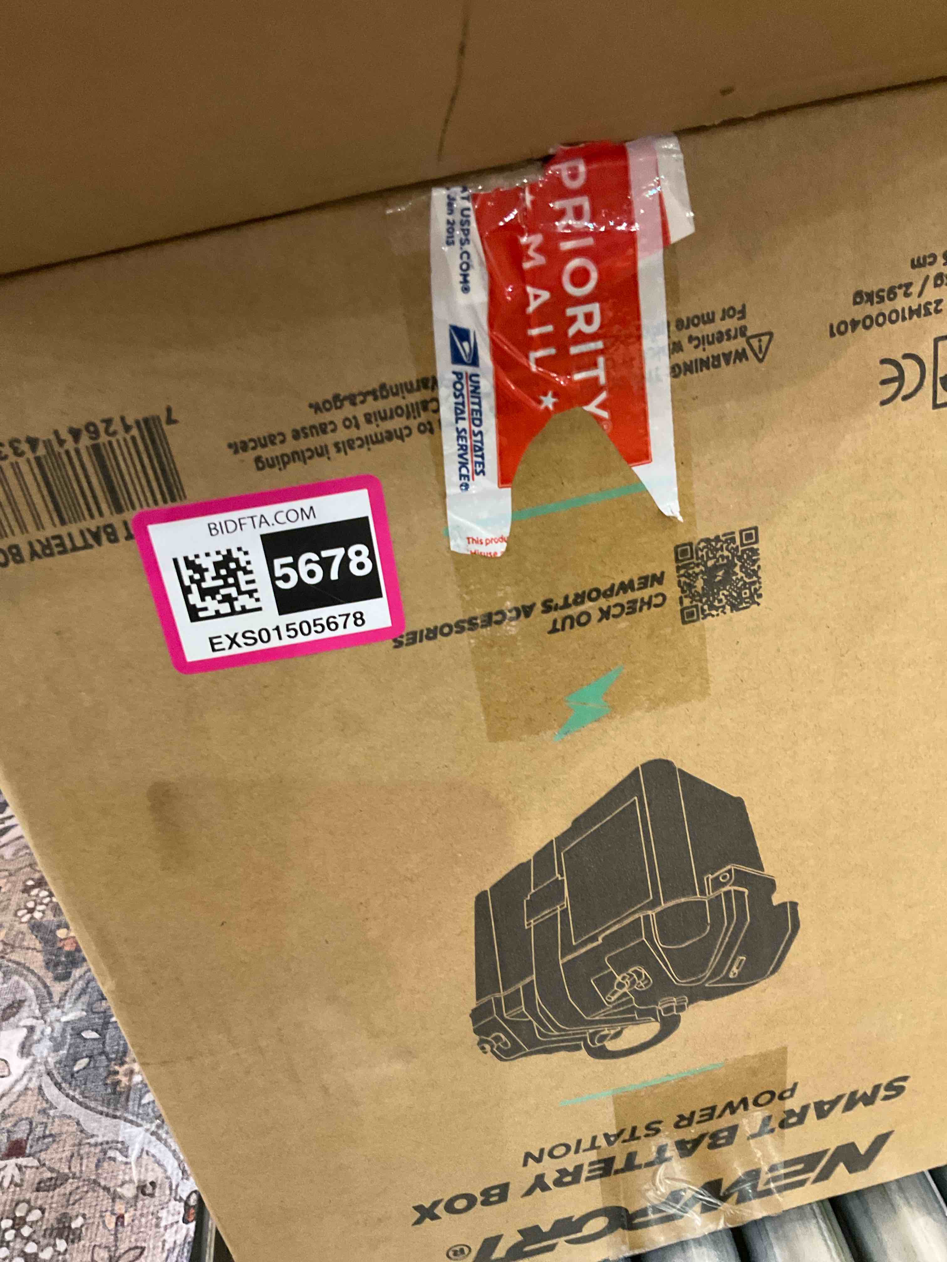 https://s3.amazonaws.com/lotting-images-prod/BargainHunt/EXS01505678_1717781775576.jpeg