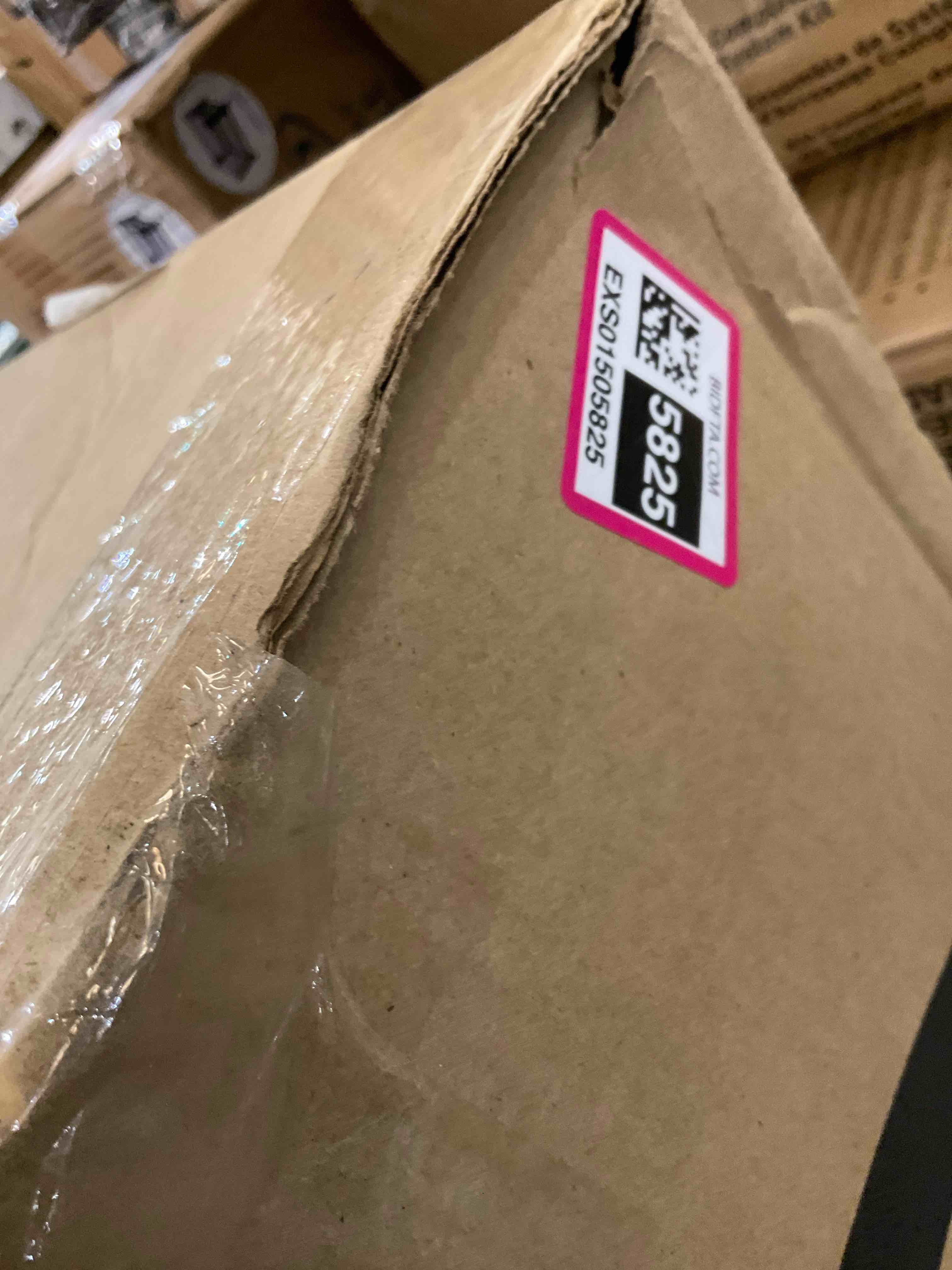 https://s3.amazonaws.com/lotting-images-prod/BargainHunt/EXS01505825_1718128053790.jpeg