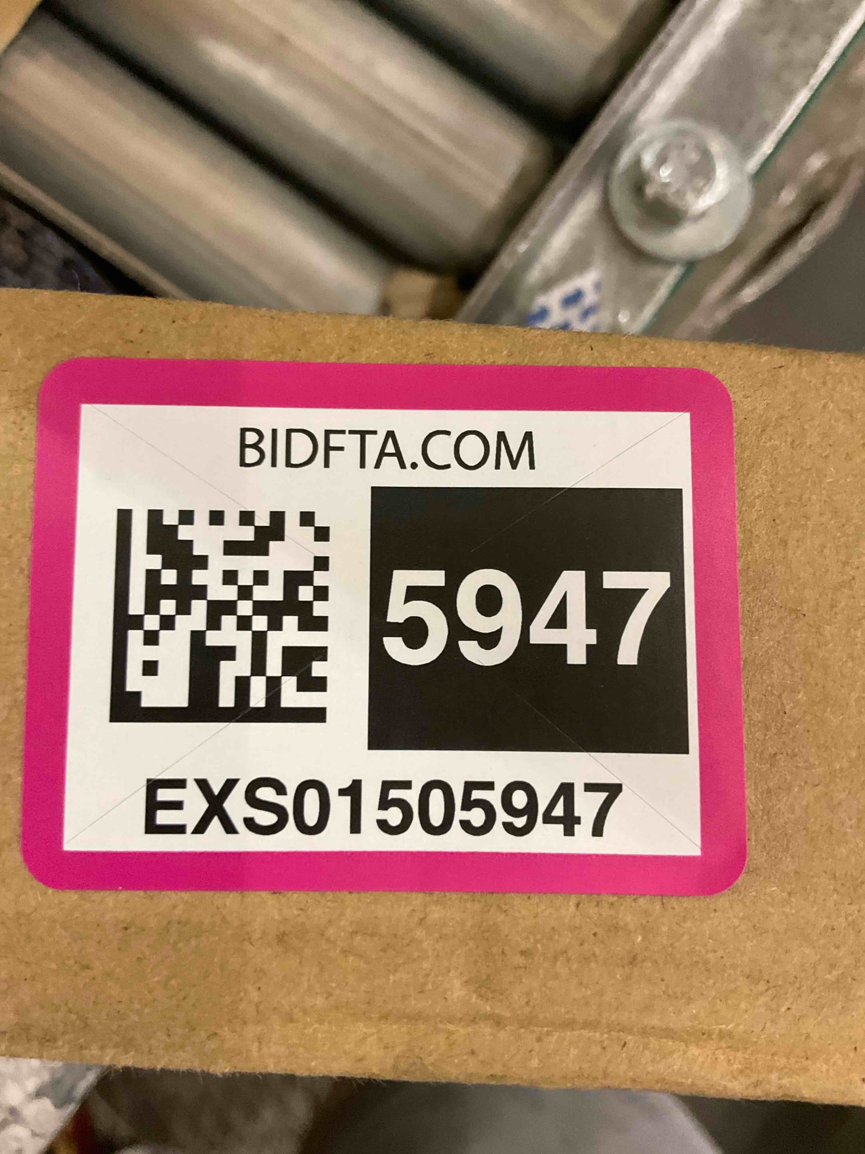 https://s3.amazonaws.com/lotting-images-prod/BargainHunt/EXS01505947_1718364965172.jpeg