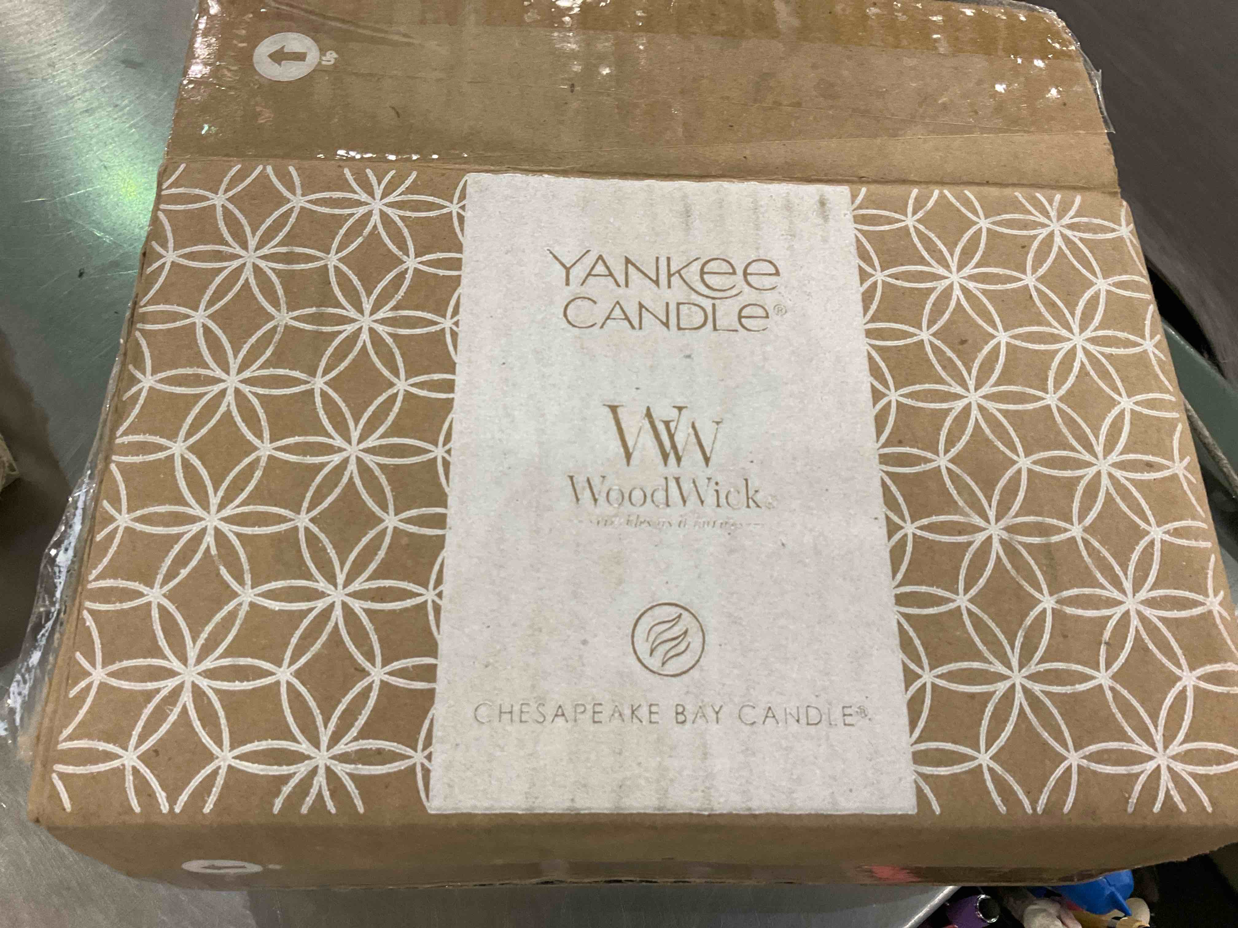 https://s3.amazonaws.com/lotting-images-prod/BargainHunt/EXS01506061_1716550621301.jpeg