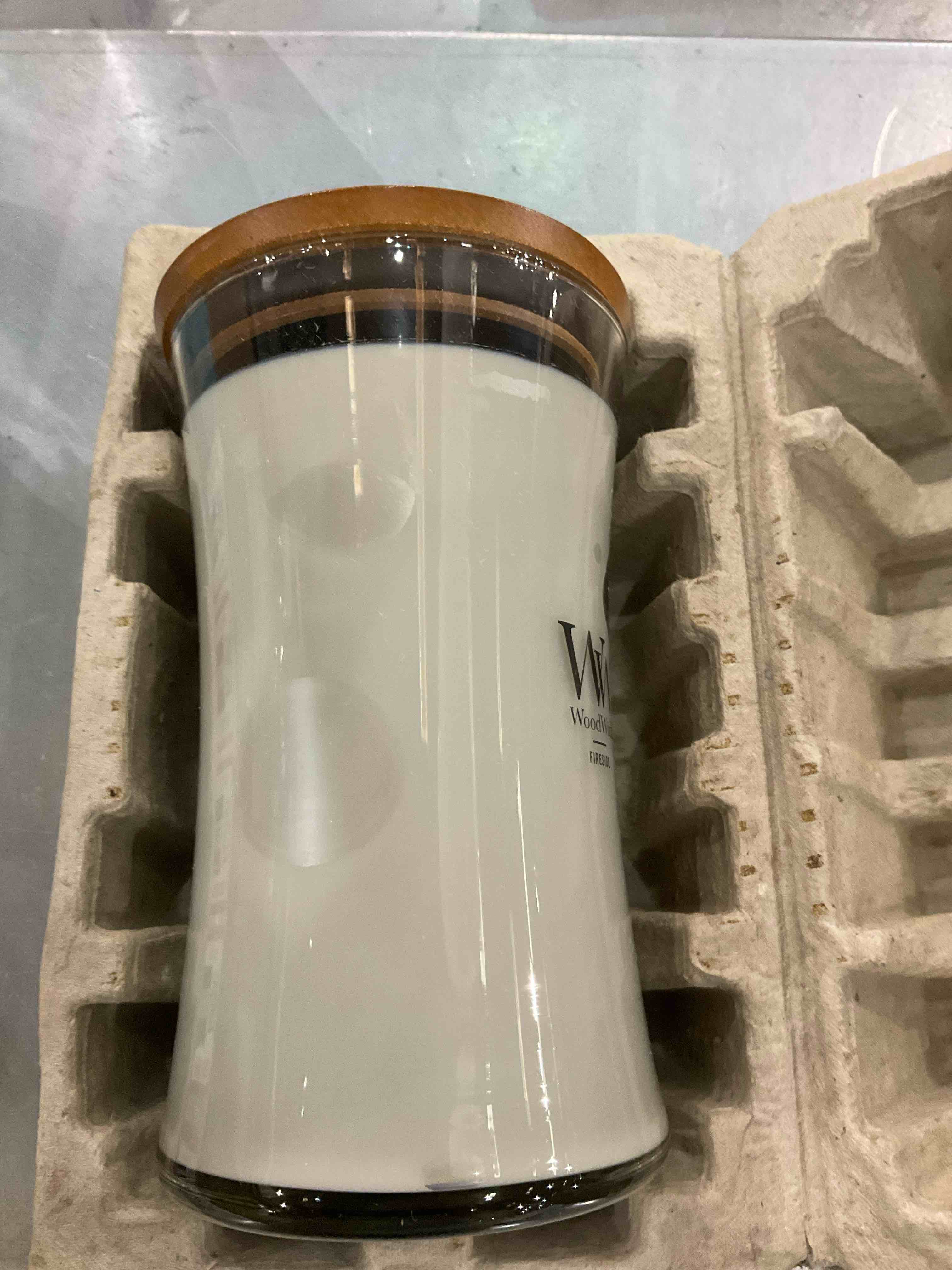 https://s3.amazonaws.com/lotting-images-prod/BargainHunt/EXS01506061_1716550634627.jpeg