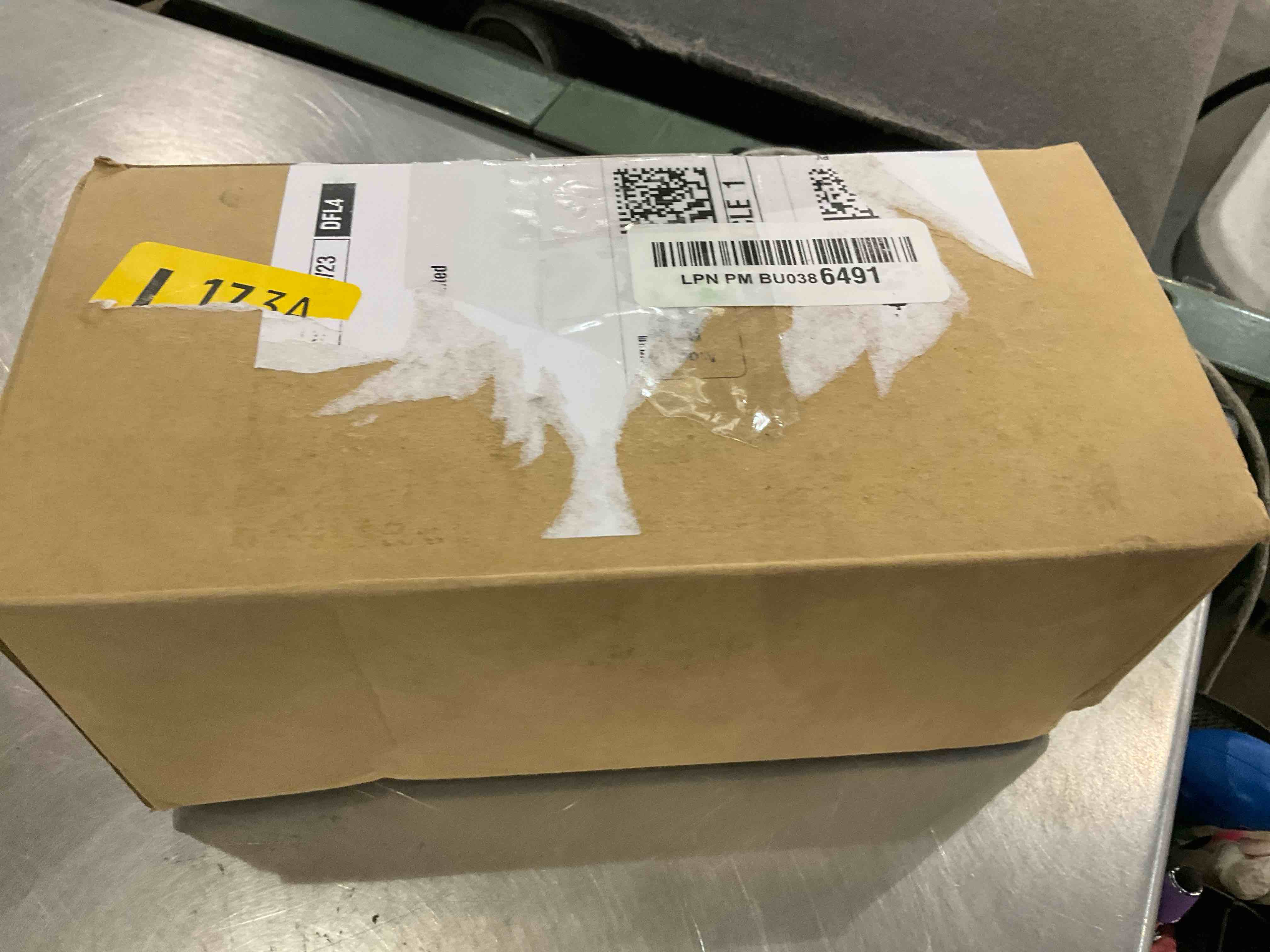 https://s3.amazonaws.com/lotting-images-prod/BargainHunt/EXS01506077_1716552095442.jpeg