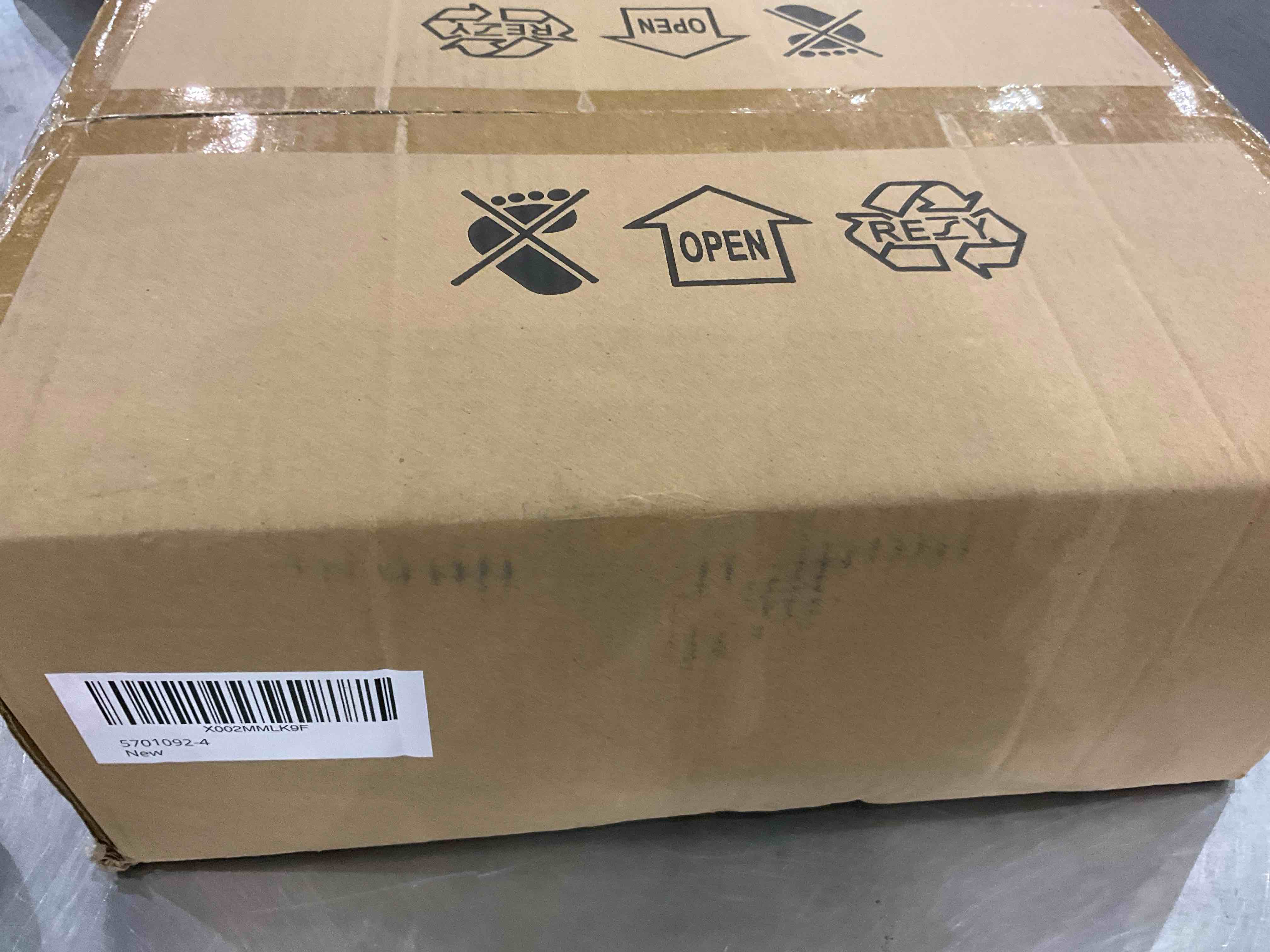 https://s3.amazonaws.com/lotting-images-prod/BargainHunt/EXS01506144_1716564071842.jpeg