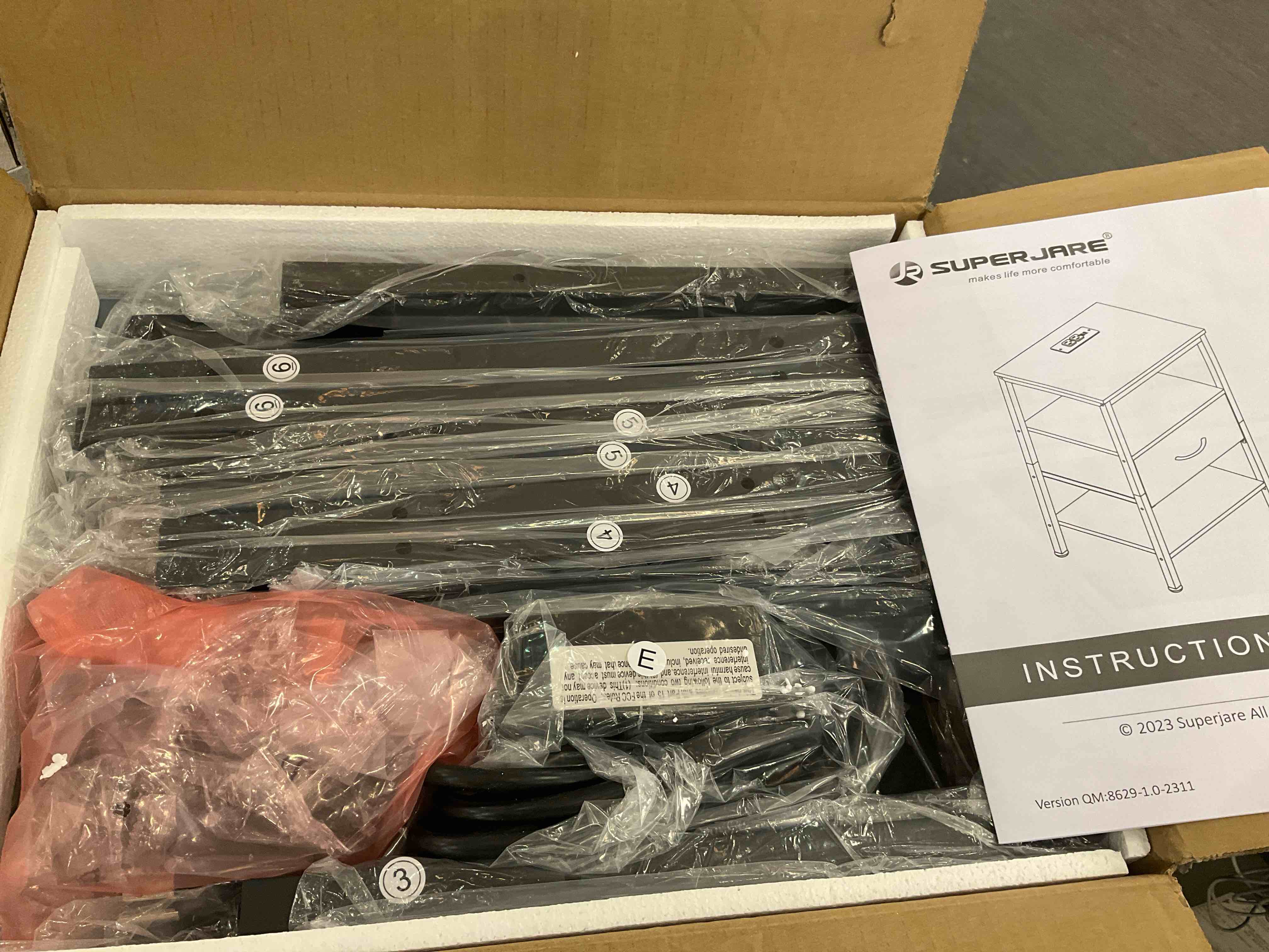 https://s3.amazonaws.com/lotting-images-prod/BargainHunt/EXS01506182_1716910212965.jpeg