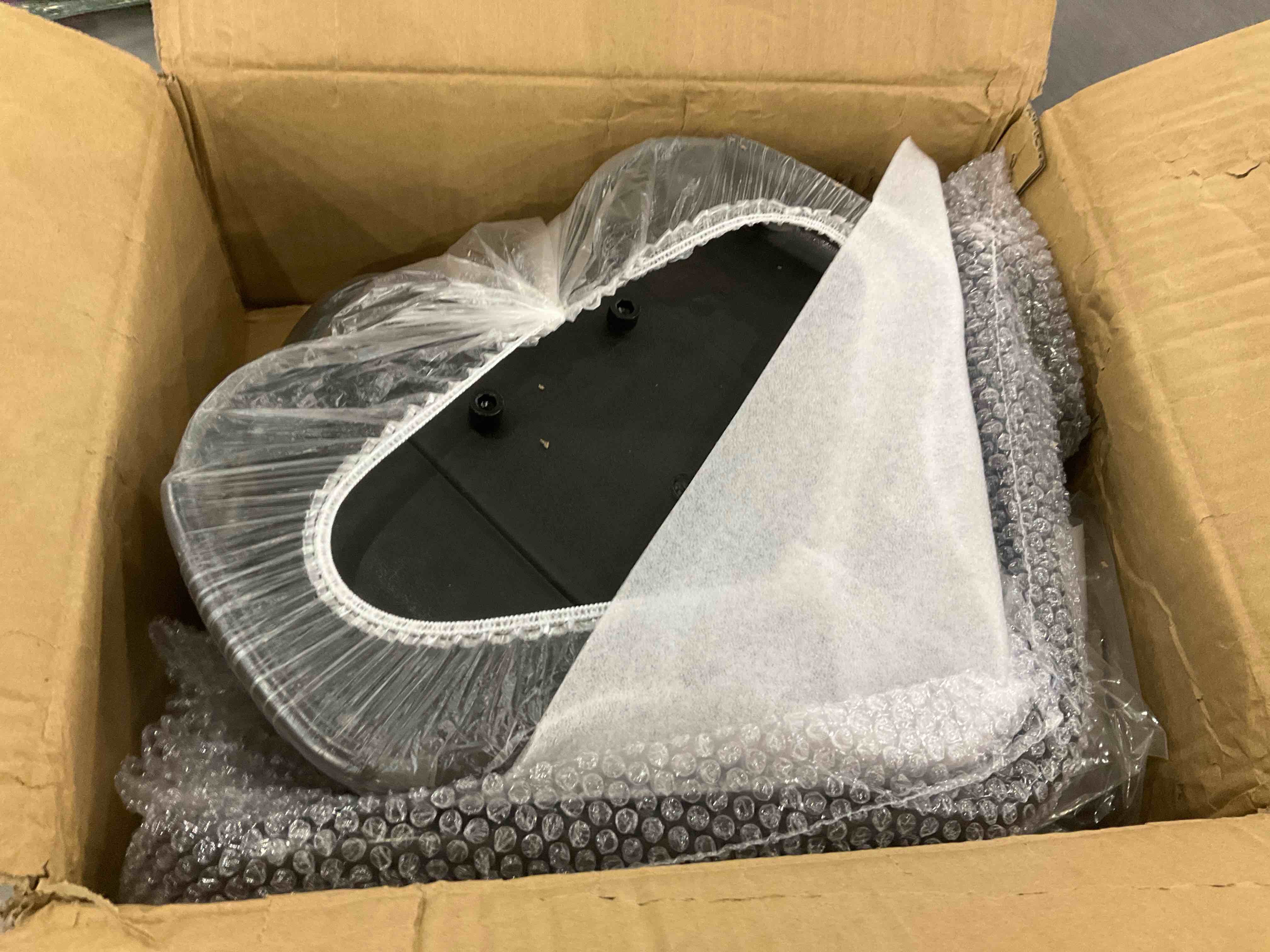https://s3.amazonaws.com/lotting-images-prod/BargainHunt/EXS01506273_1716983958304.jpeg