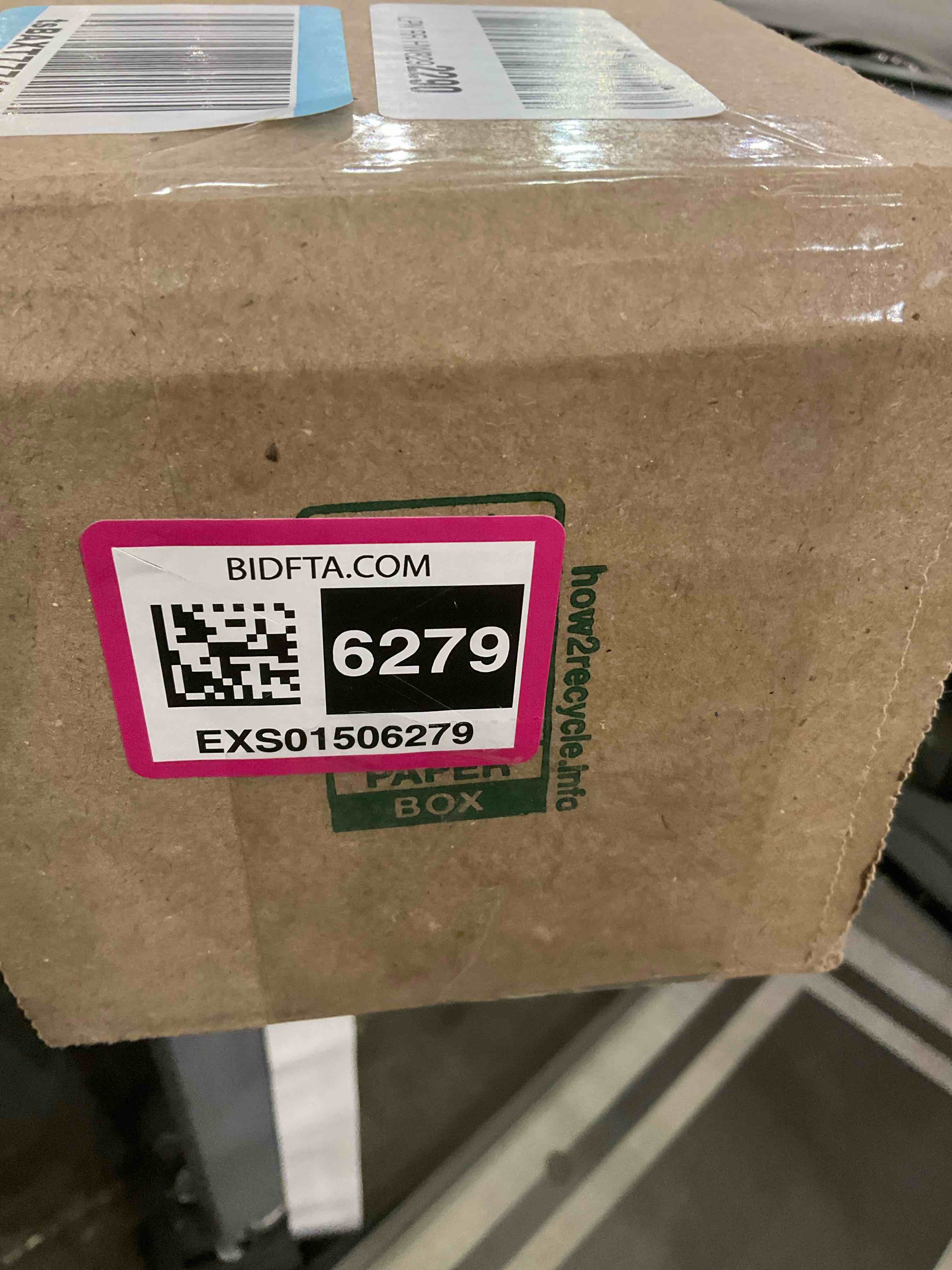 https://s3.amazonaws.com/lotting-images-prod/BargainHunt/EXS01506279_1716985005377.jpeg