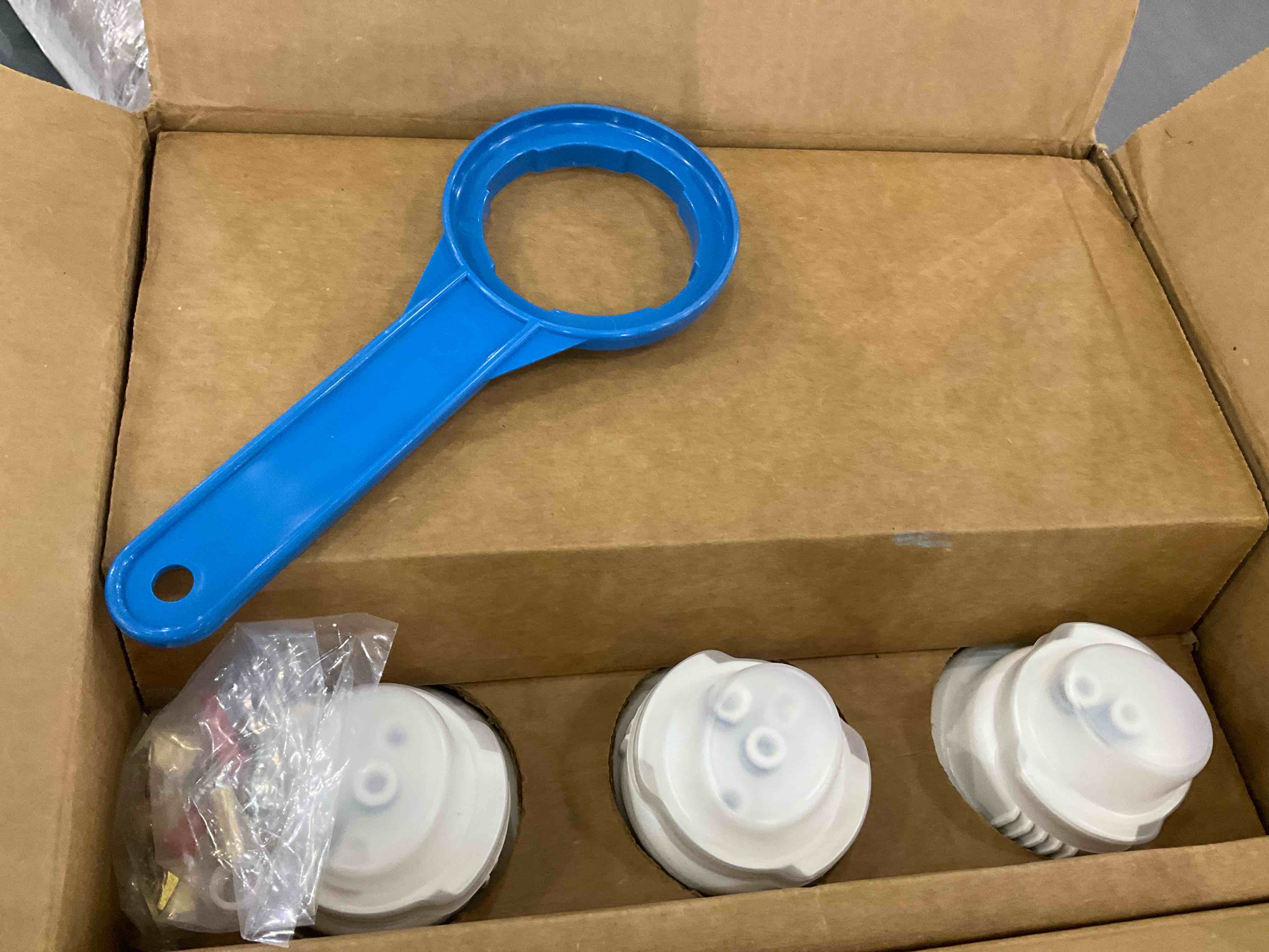 https://s3.amazonaws.com/lotting-images-prod/BargainHunt/EXS01506288_1716986094447.jpeg