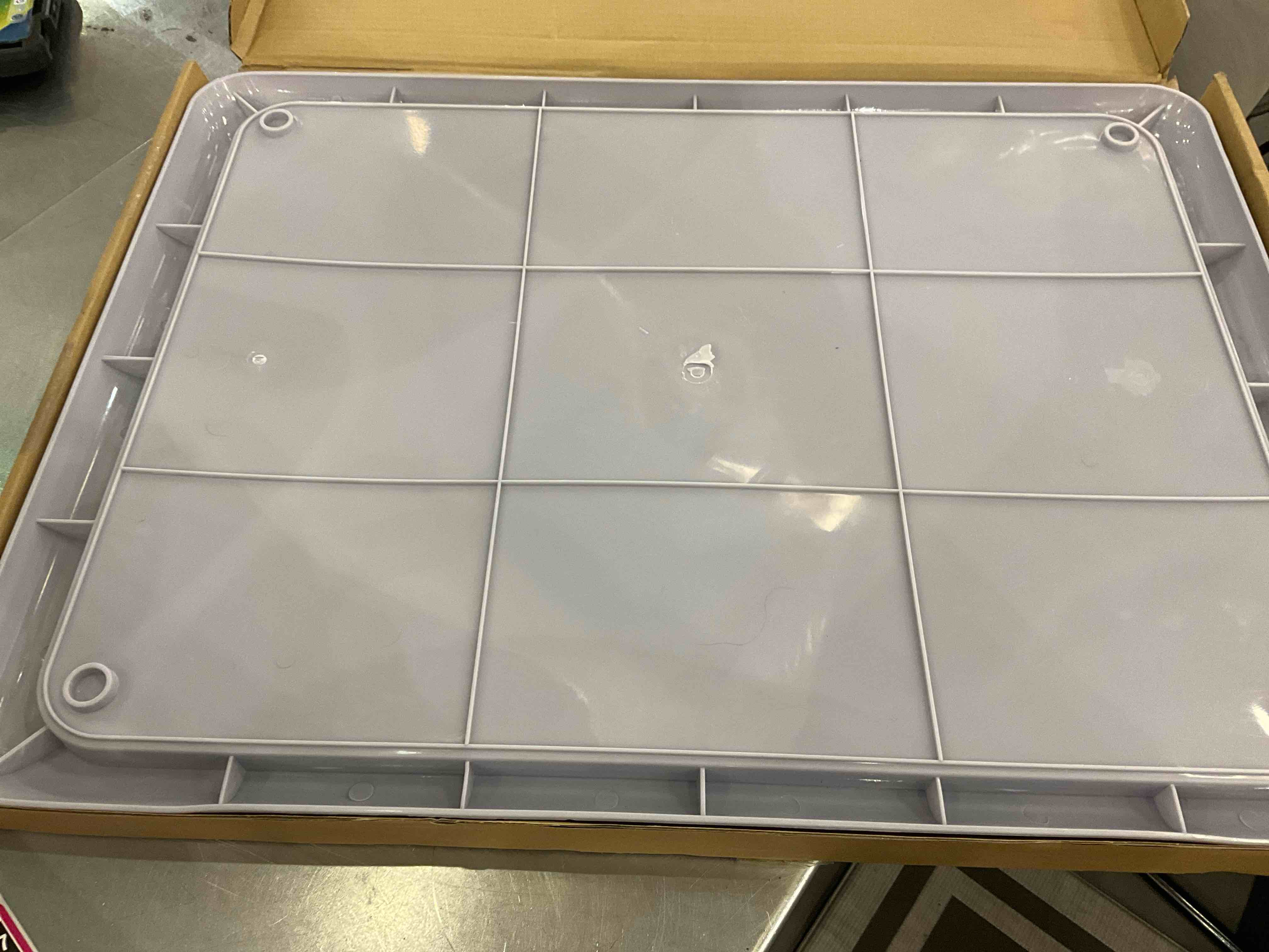 https://s3.amazonaws.com/lotting-images-prod/BargainHunt/EXS01506294_1716987319429.jpeg