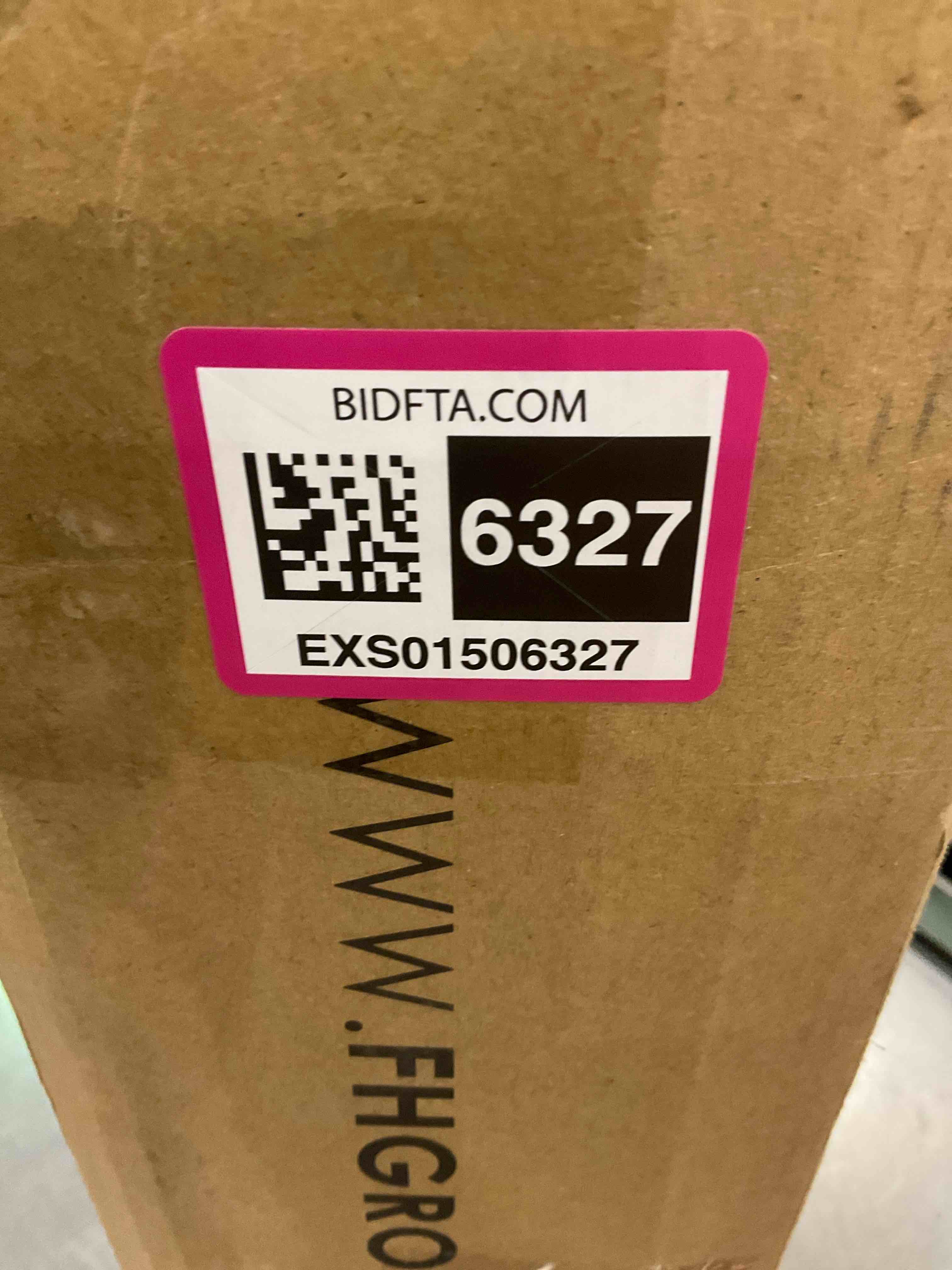 https://s3.amazonaws.com/lotting-images-prod/BargainHunt/EXS01506327_1716993243602.jpeg