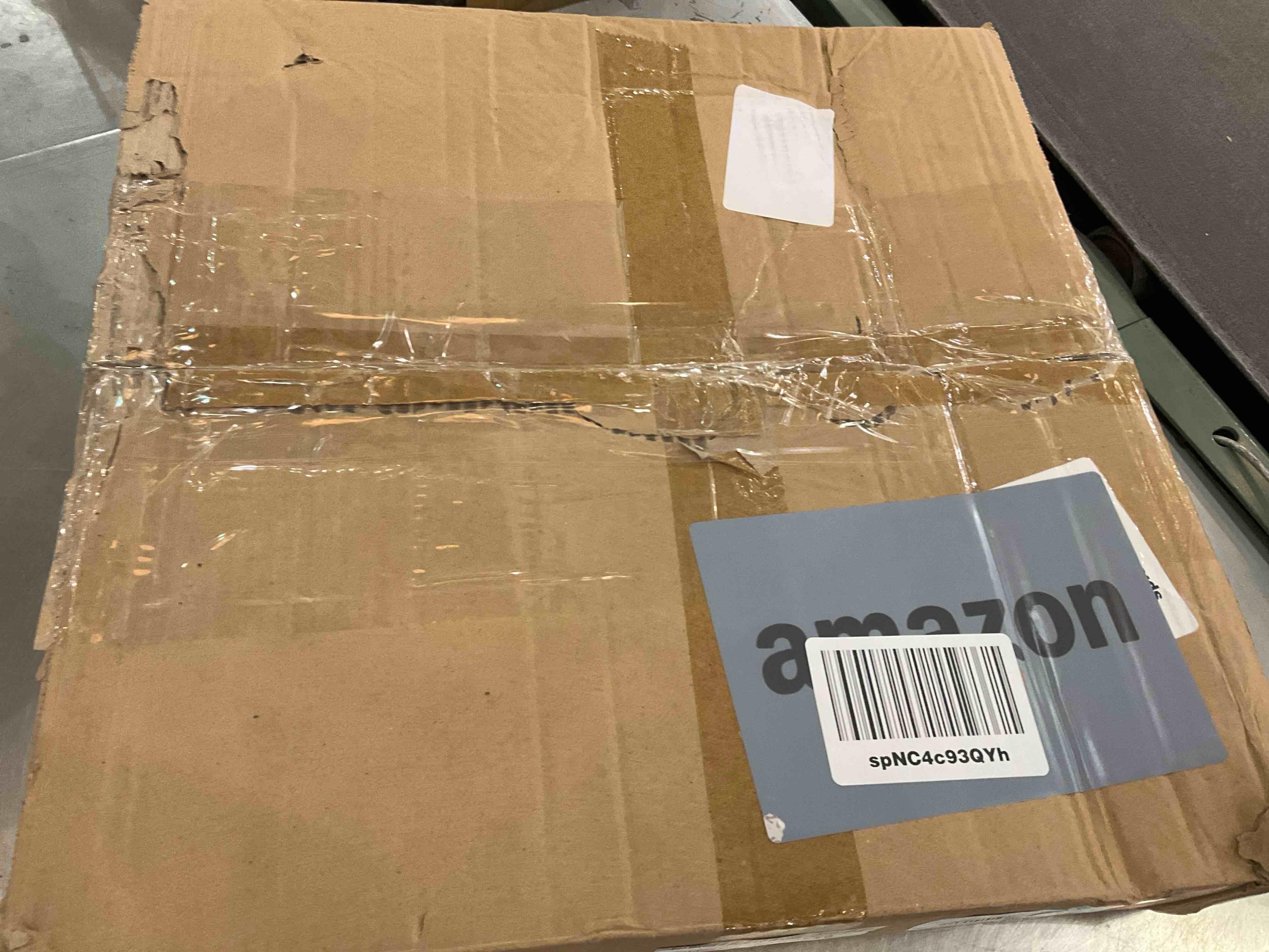 https://s3.amazonaws.com/lotting-images-prod/BargainHunt/EXS01506339_1716995472675.jpeg