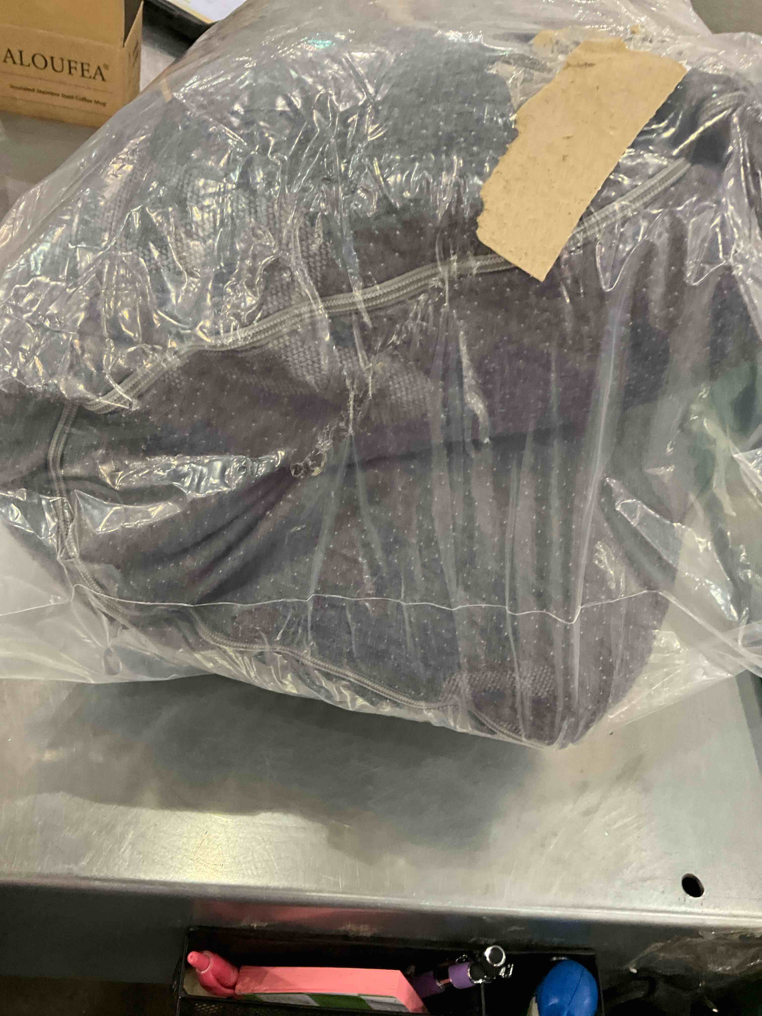 https://s3.amazonaws.com/lotting-images-prod/BargainHunt/EXS01506405_1717069314722.jpeg