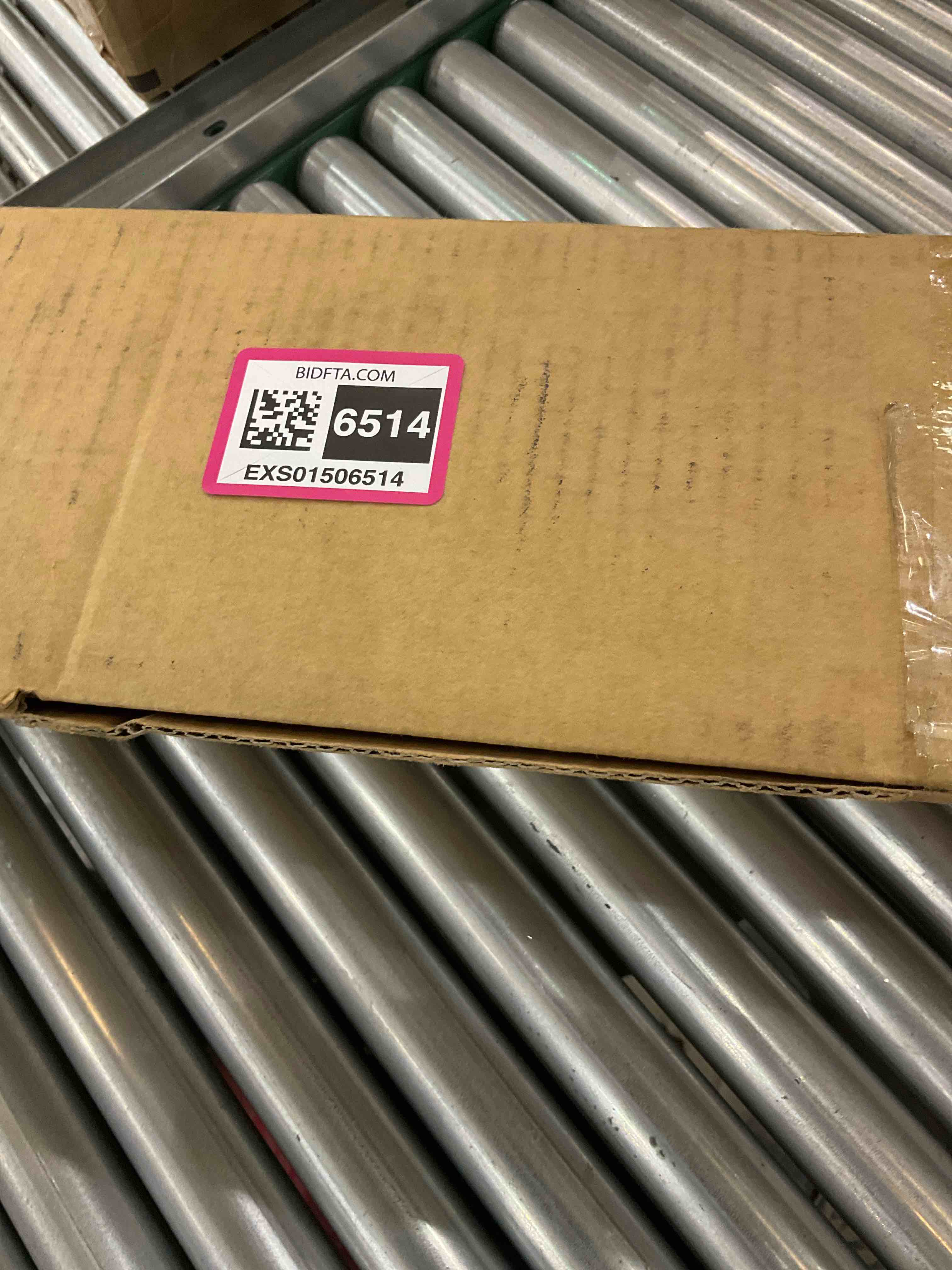 https://s3.amazonaws.com/lotting-images-prod/BargainHunt/EXS01506514_1715877773333.jpeg