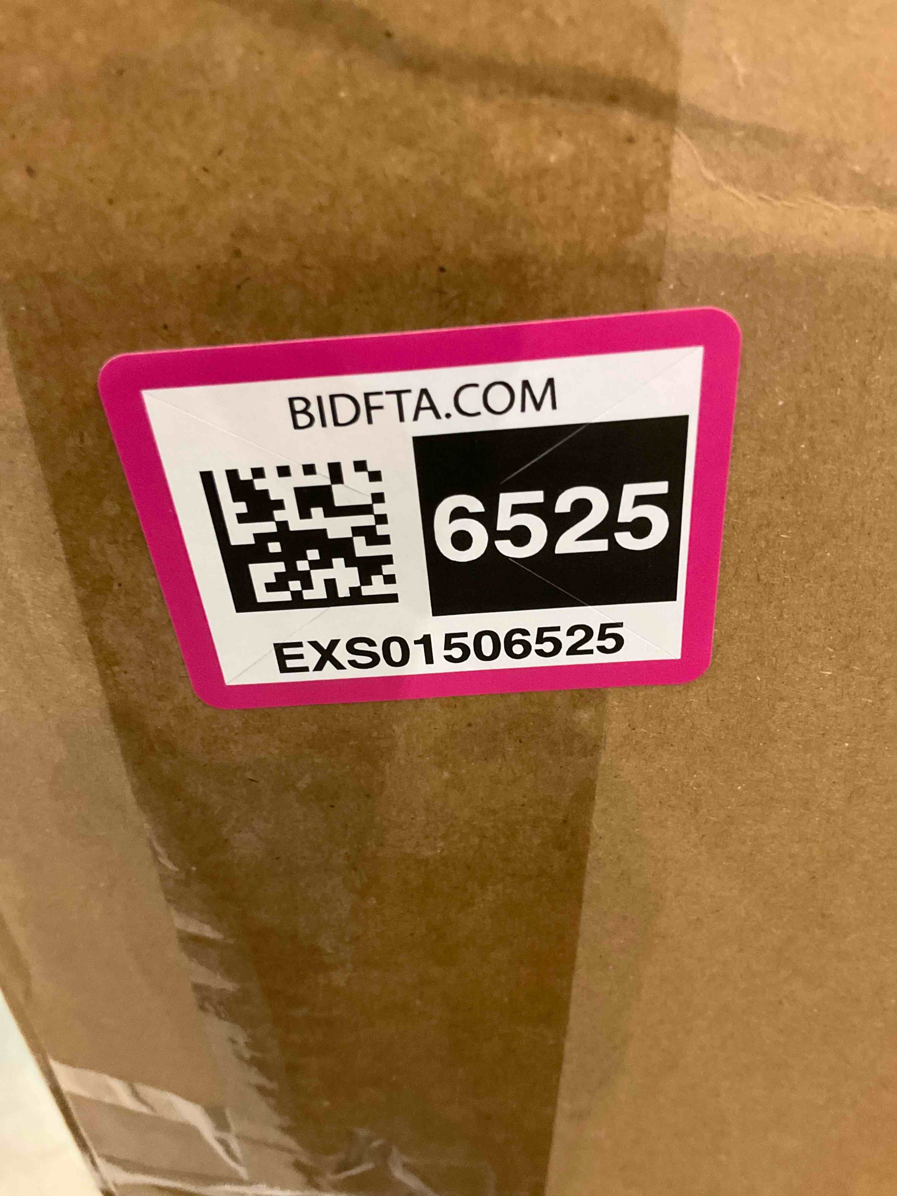 https://s3.amazonaws.com/lotting-images-prod/BargainHunt/EXS01506525_1715879283469.jpeg