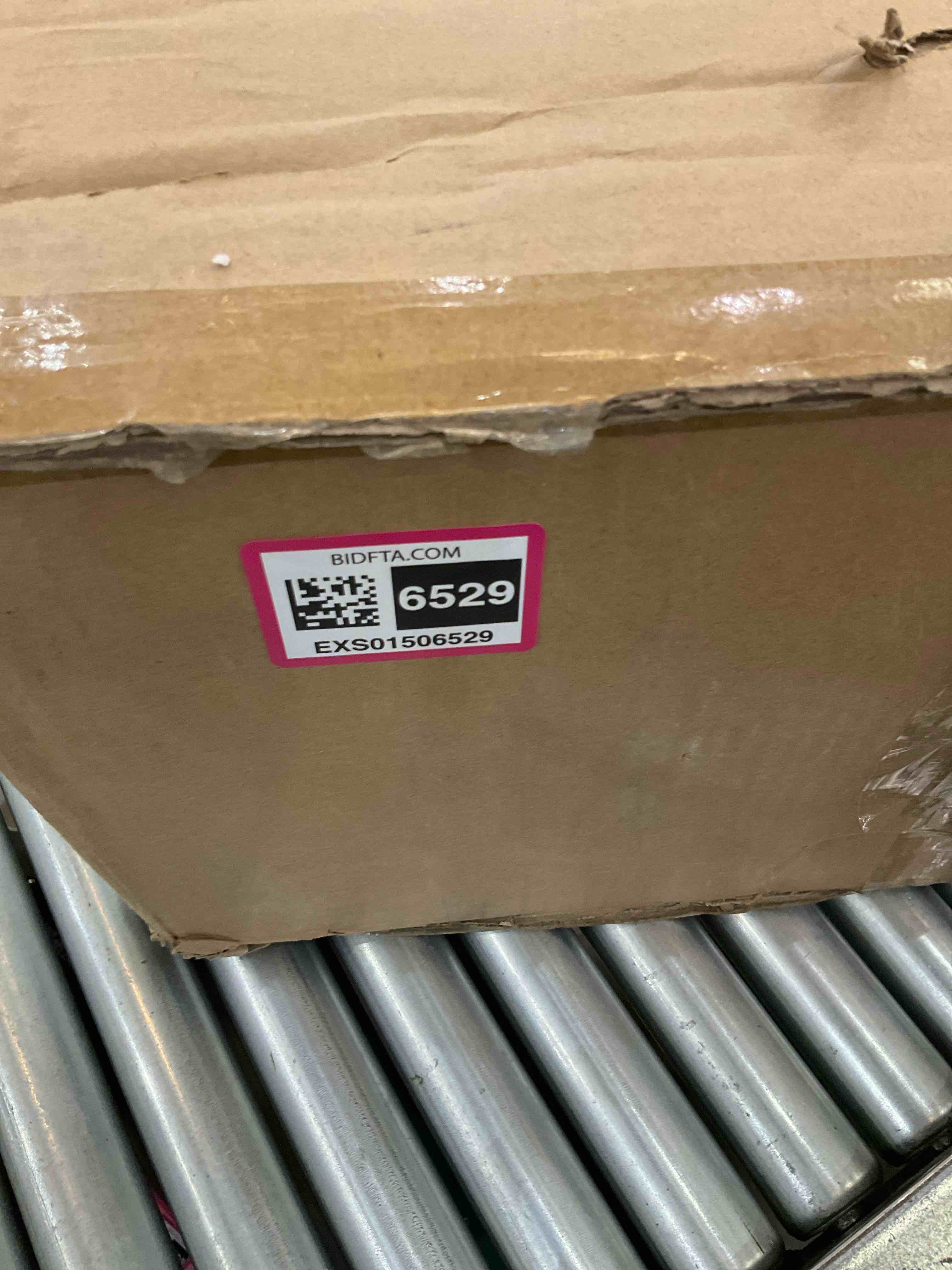 https://s3.amazonaws.com/lotting-images-prod/BargainHunt/EXS01506529_1715879792844.jpeg