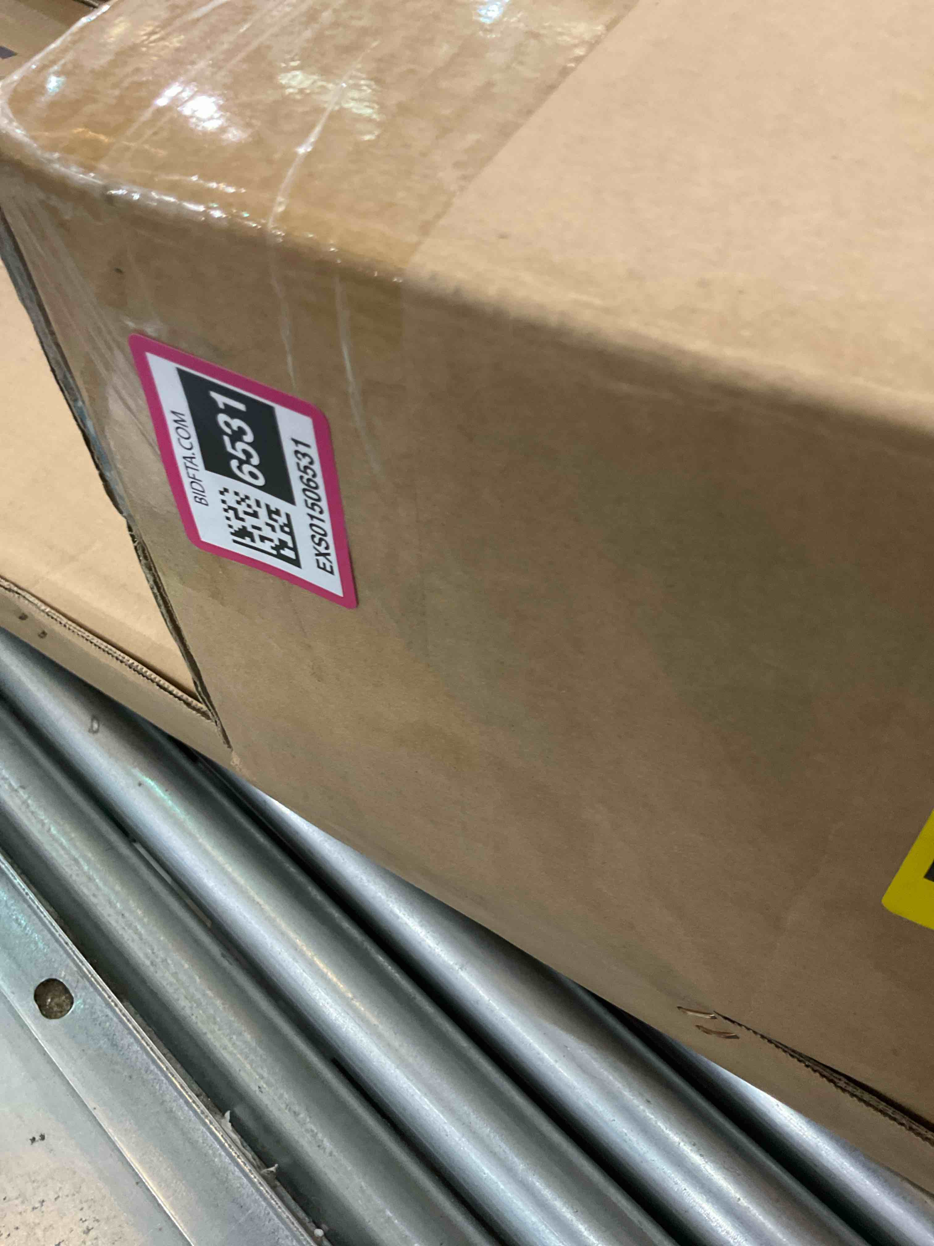 https://s3.amazonaws.com/lotting-images-prod/BargainHunt/EXS01506531_1715880385118.jpeg