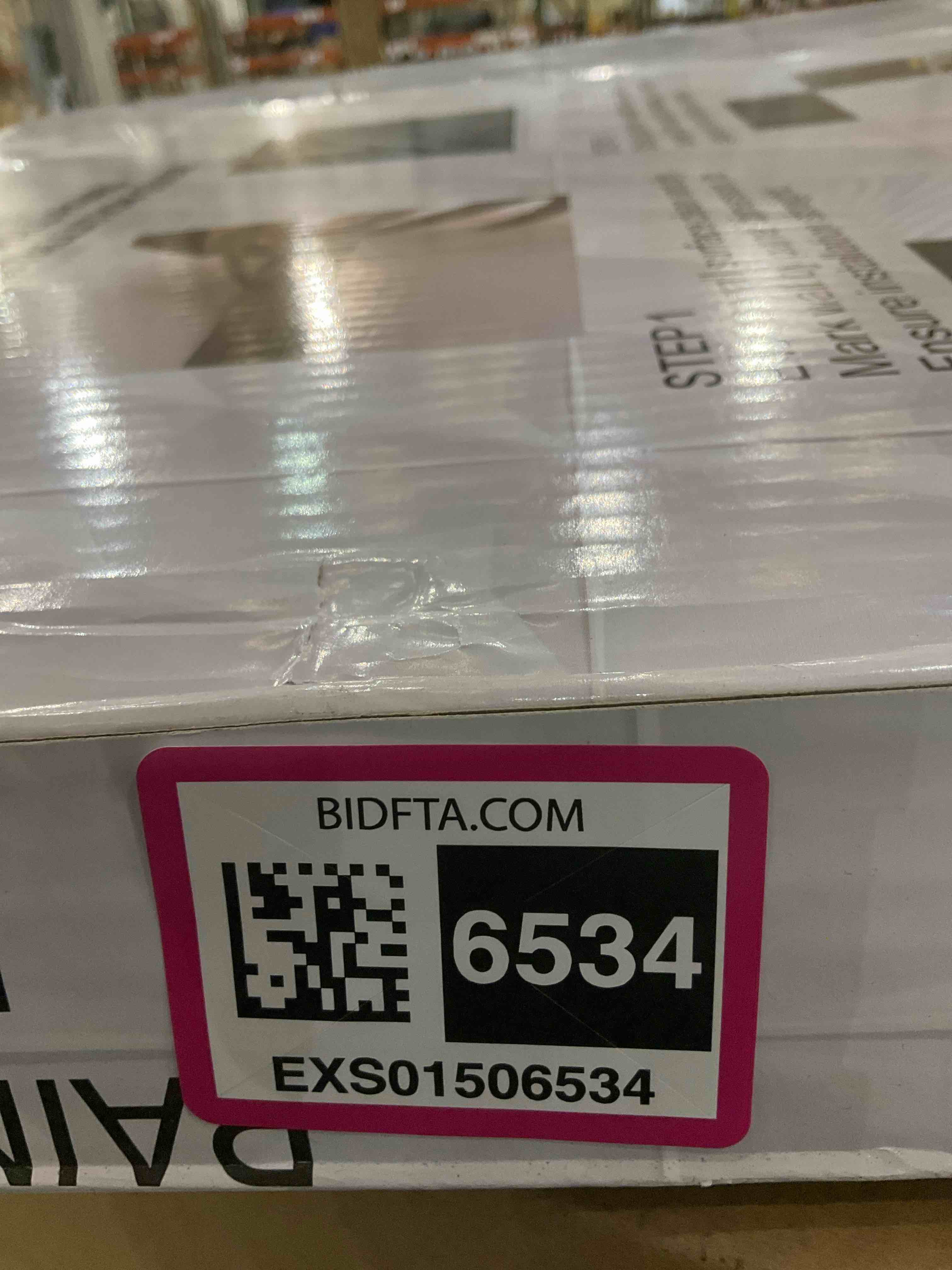 https://s3.amazonaws.com/lotting-images-prod/BargainHunt/EXS01506534_1715880978629.jpeg