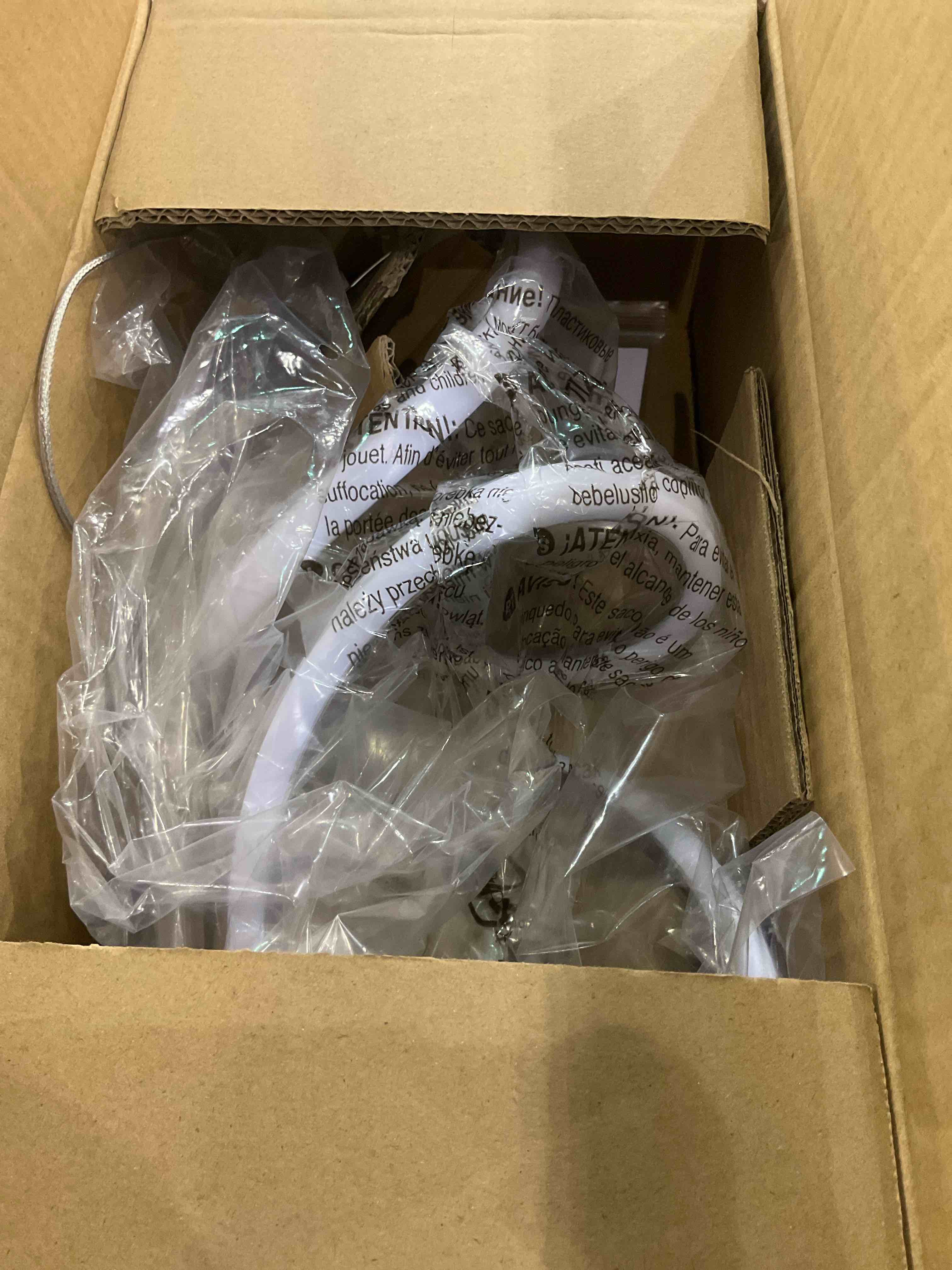 https://s3.amazonaws.com/lotting-images-prod/BargainHunt/EXS01506582_1715945935427.jpeg
