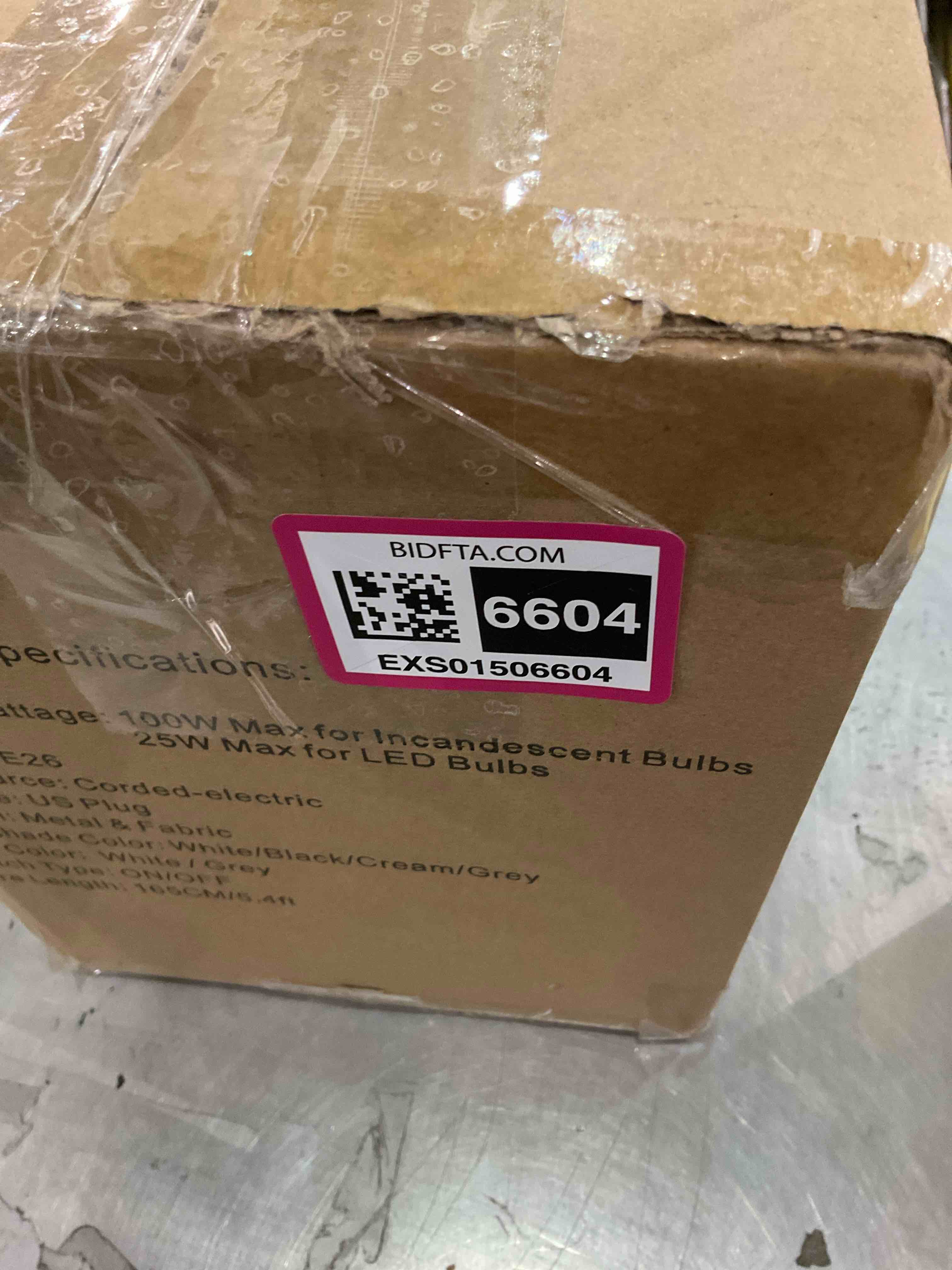 https://s3.amazonaws.com/lotting-images-prod/BargainHunt/EXS01506604_1715948870444.jpeg