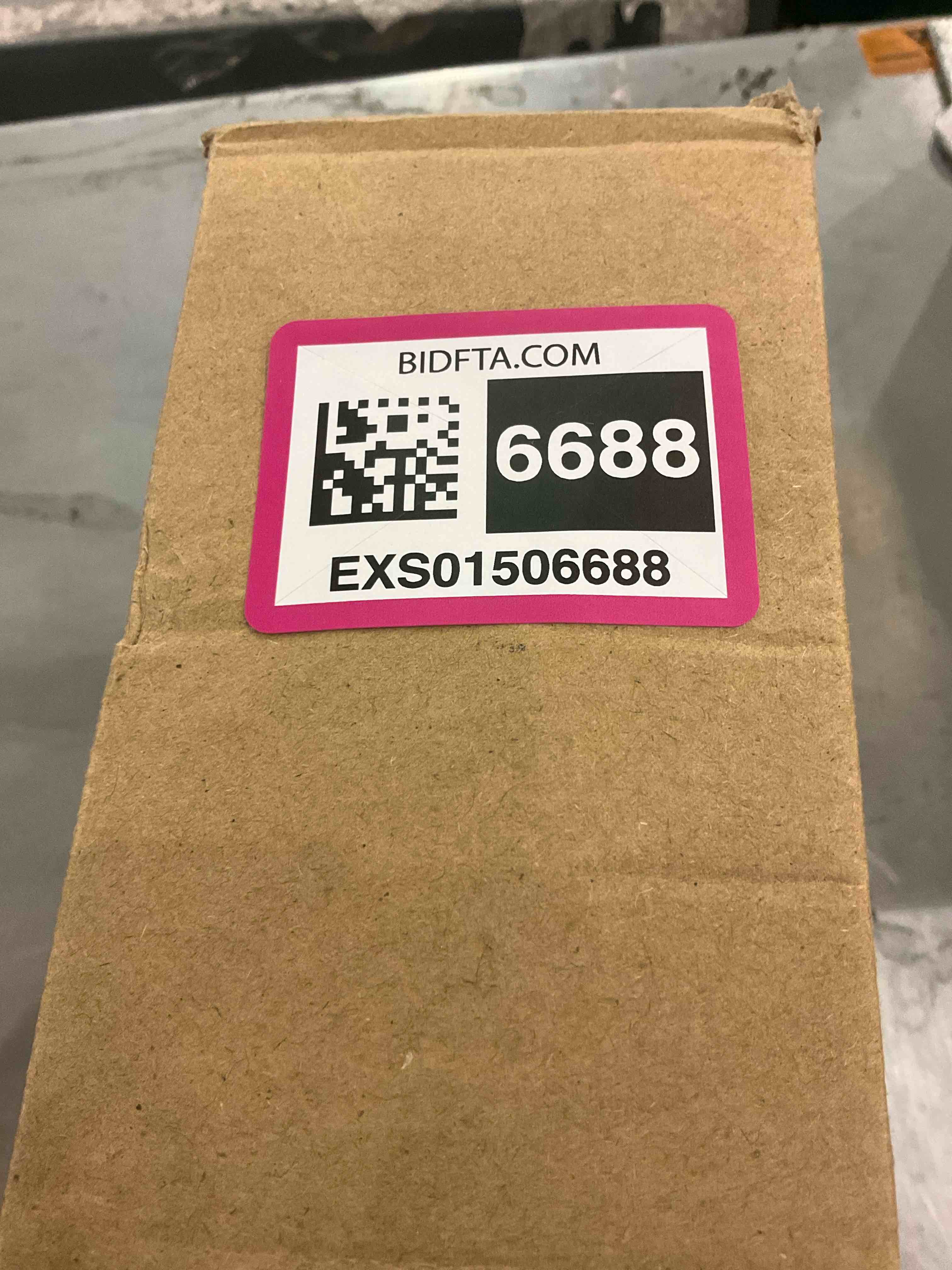 https://s3.amazonaws.com/lotting-images-prod/BargainHunt/EXS01506688_1715965349470.jpeg