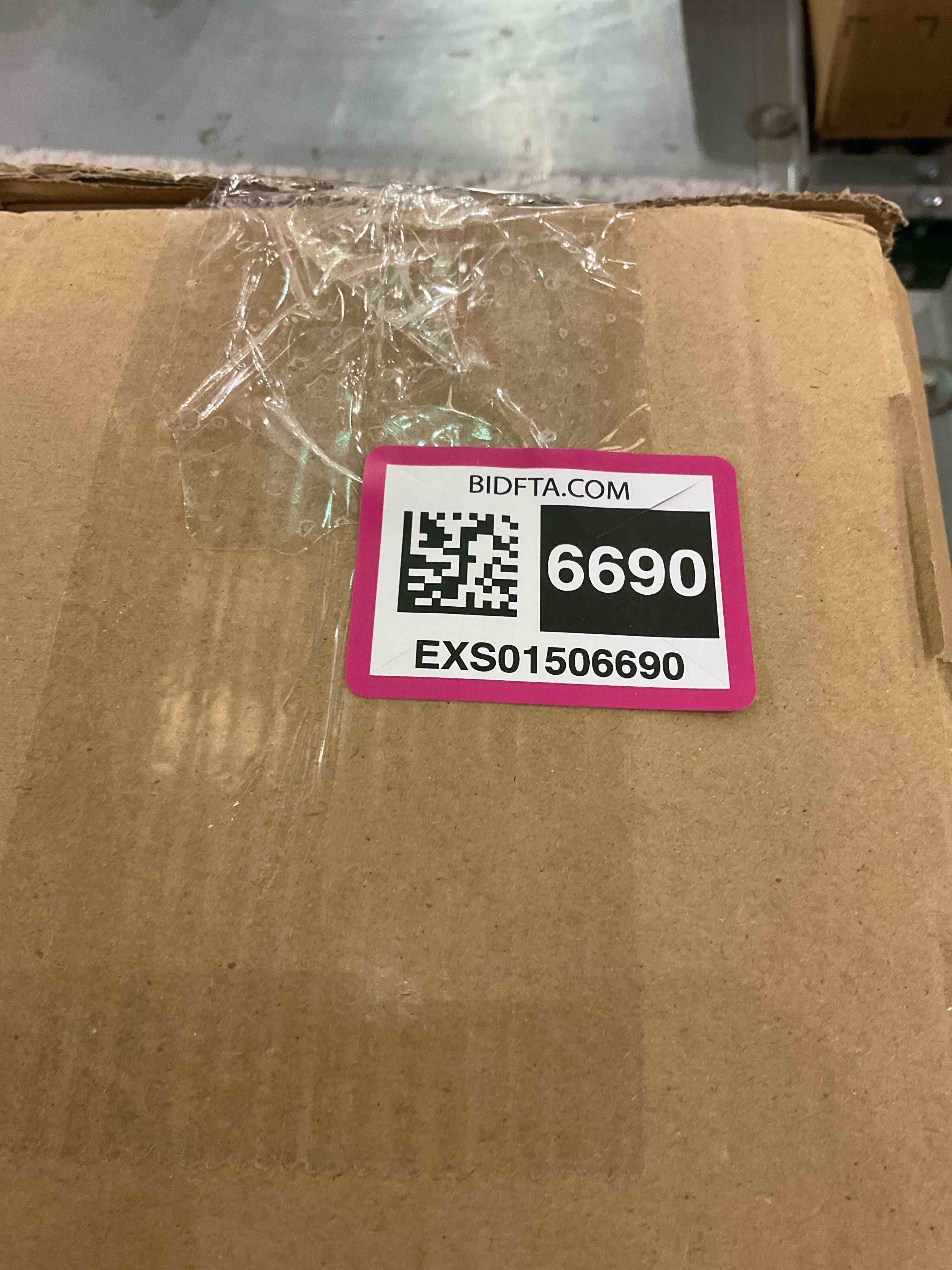 https://s3.amazonaws.com/lotting-images-prod/BargainHunt/EXS01506690_1715965498005.jpeg