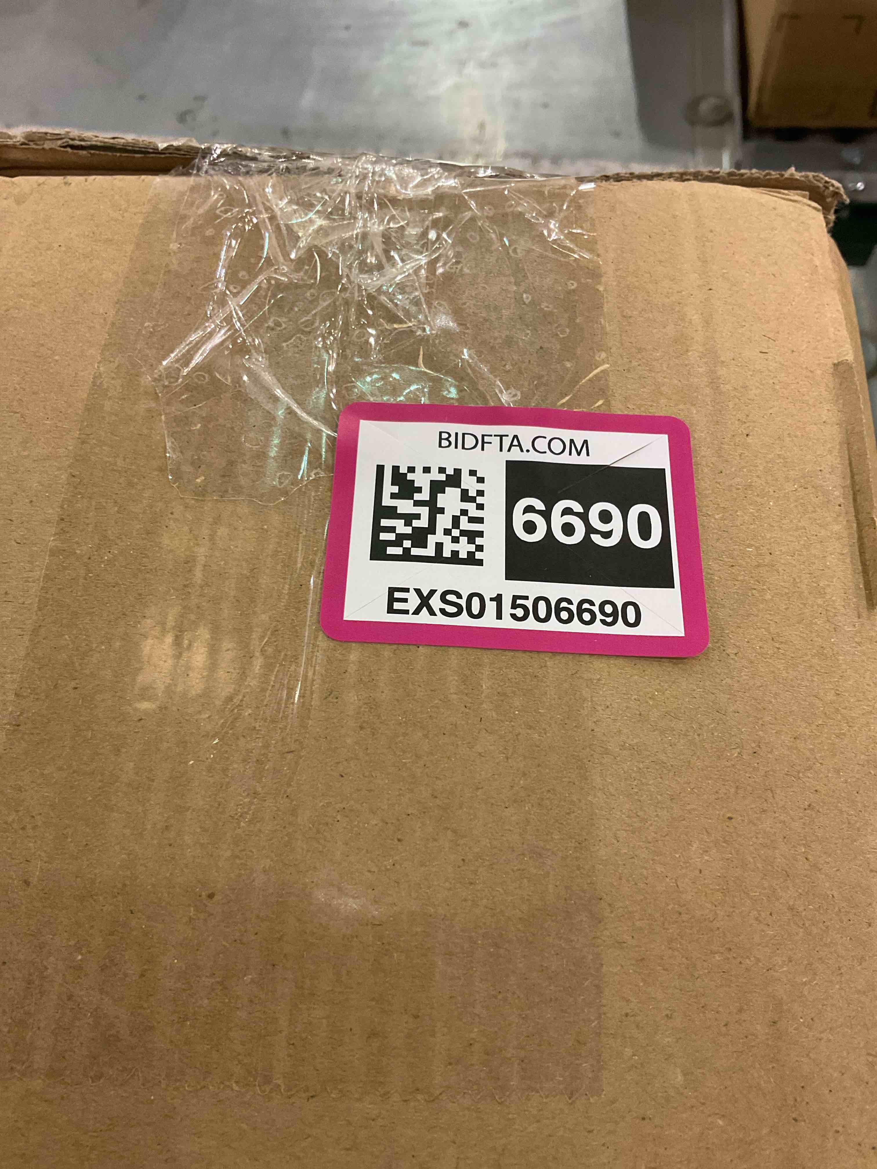 https://s3.amazonaws.com/lotting-images-prod/BargainHunt/EXS01506690_1715965498969.jpeg