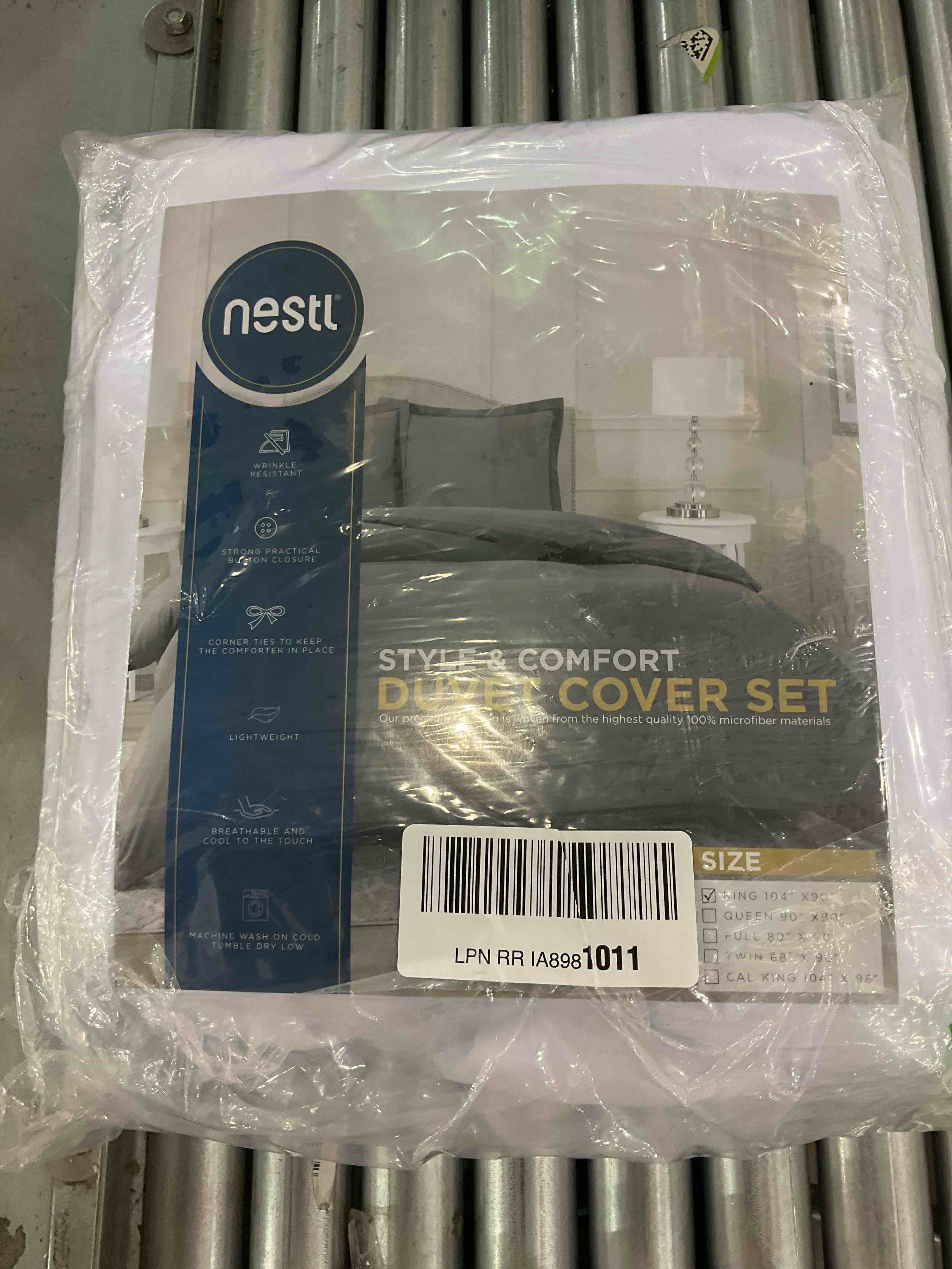 https://s3.amazonaws.com/lotting-images-prod/BargainHunt/EXS01506741_1716203590119.jpeg