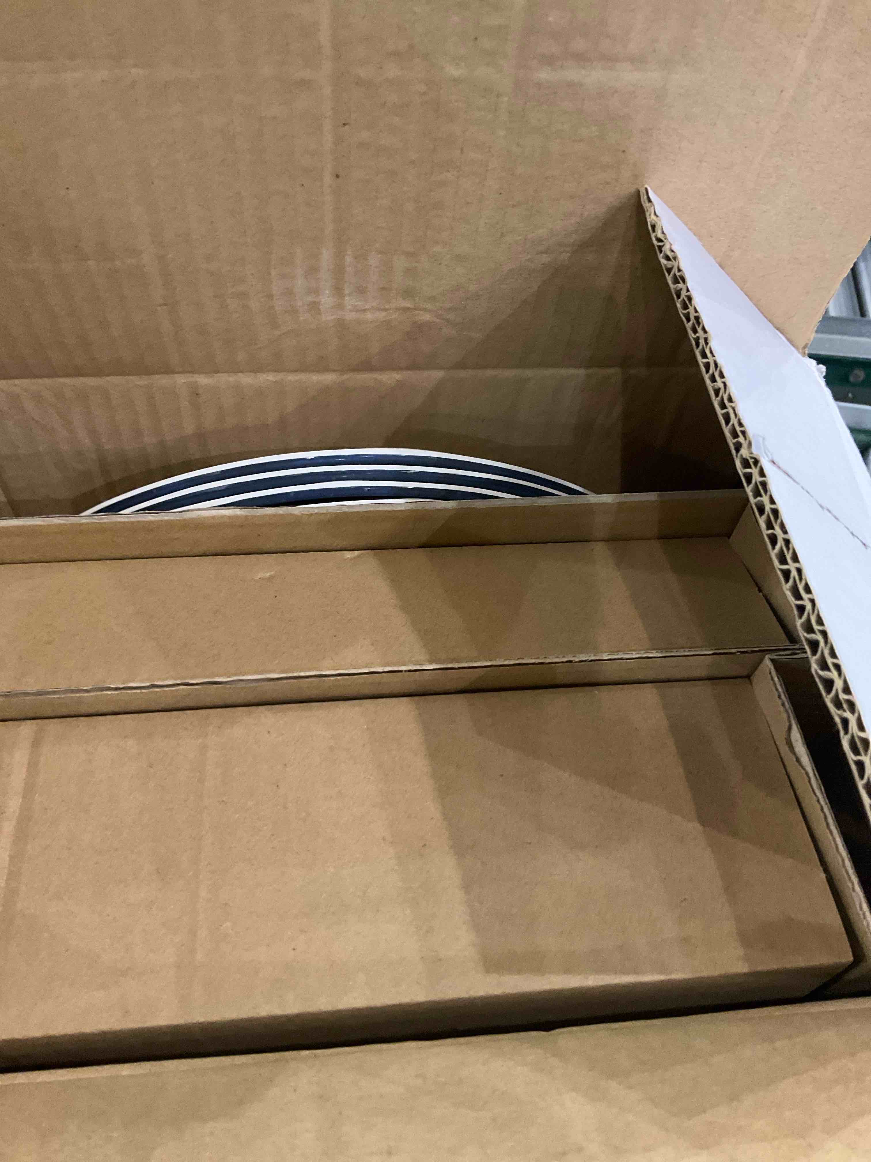 https://s3.amazonaws.com/lotting-images-prod/BargainHunt/EXS01506778_1716206313185.jpeg