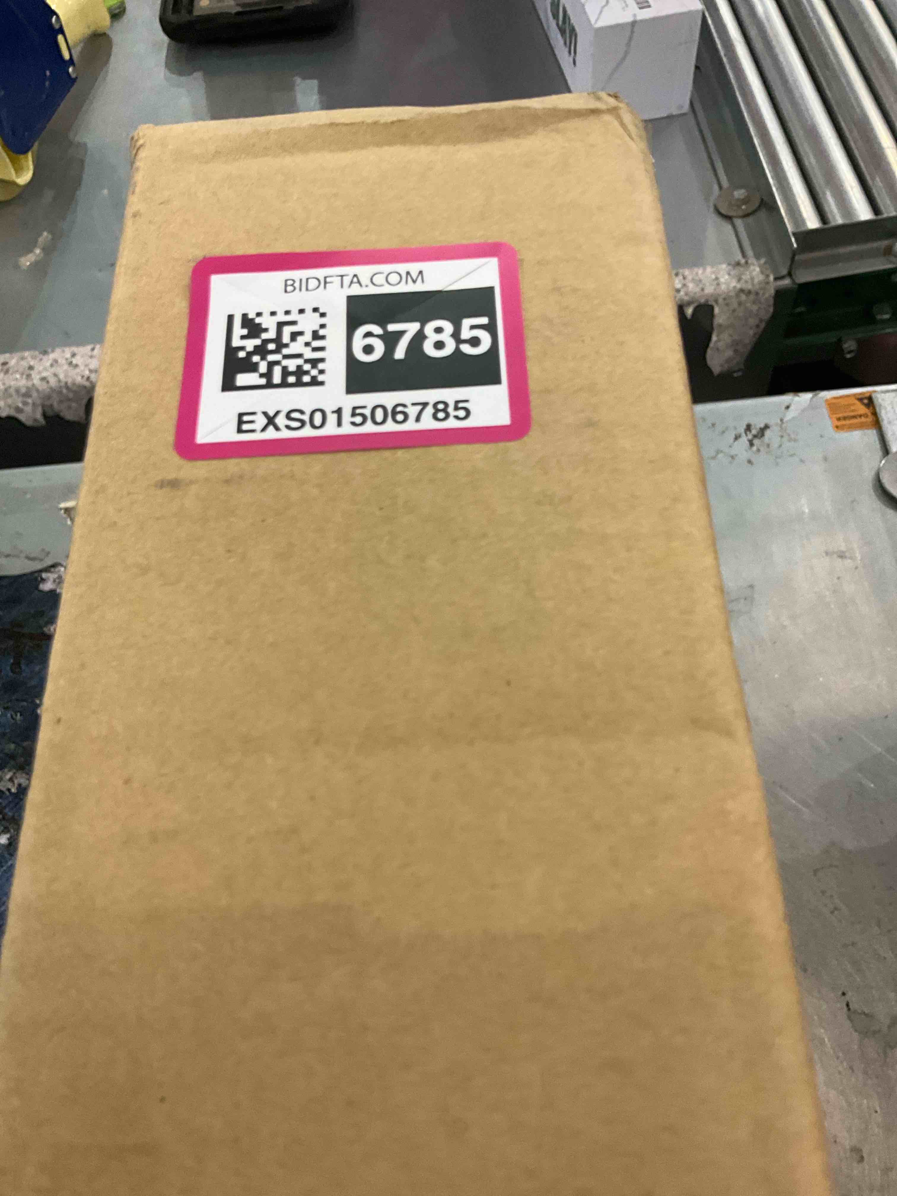 https://s3.amazonaws.com/lotting-images-prod/BargainHunt/EXS01506785_1716206865314.jpeg