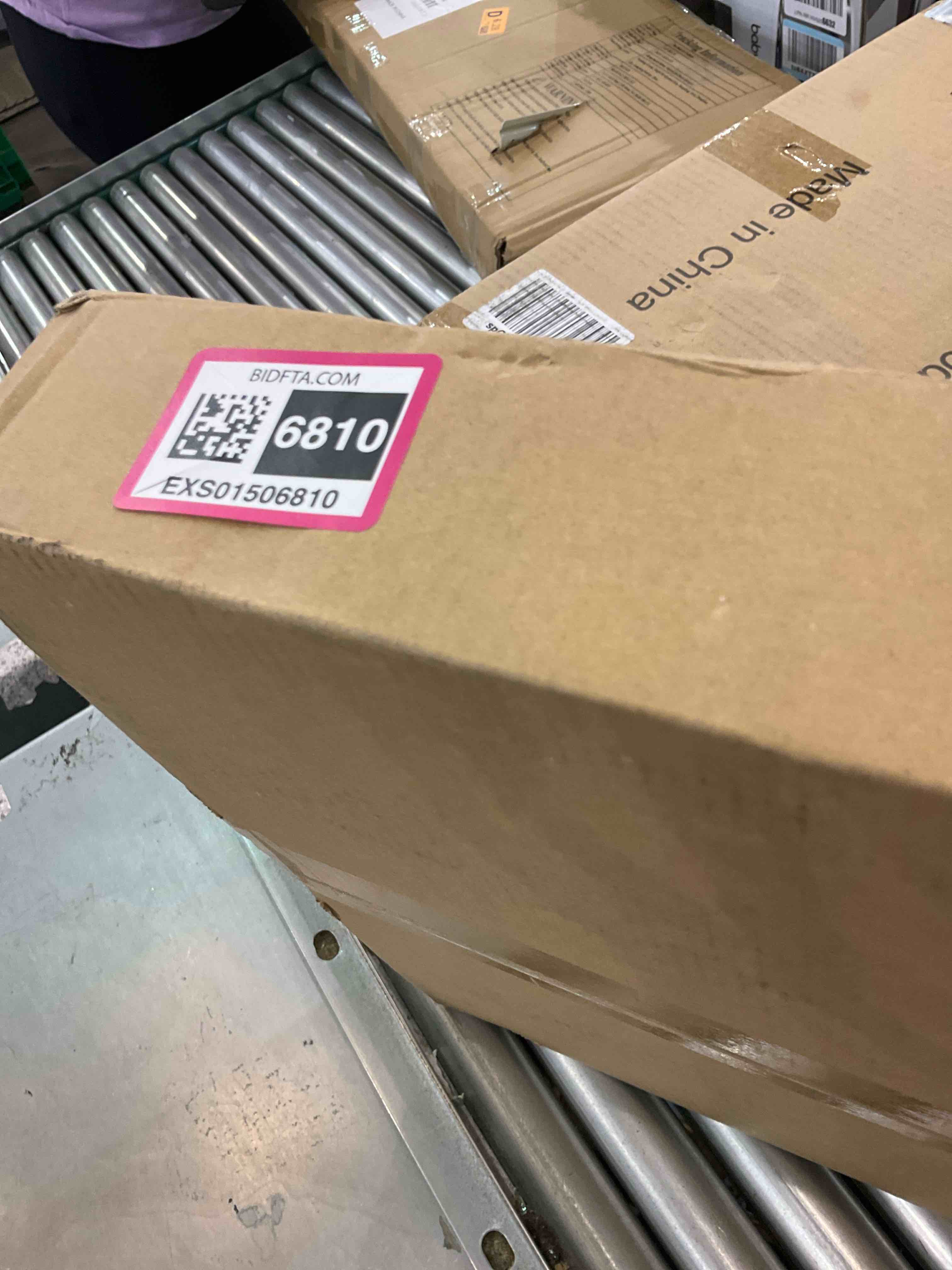 https://s3.amazonaws.com/lotting-images-prod/BargainHunt/EXS01506810_1716211854079.jpeg