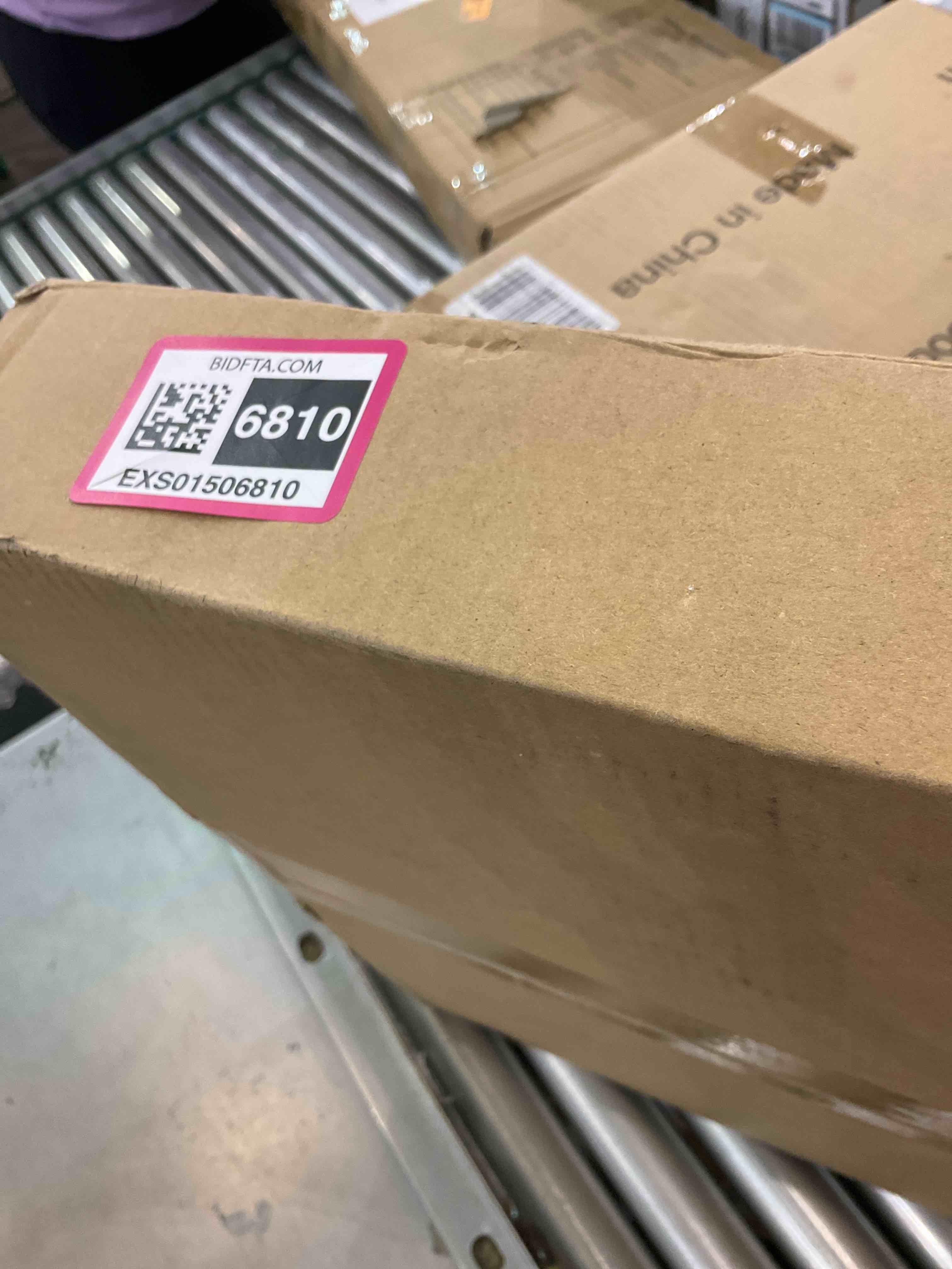 https://s3.amazonaws.com/lotting-images-prod/BargainHunt/EXS01506810_1716211855301.jpeg