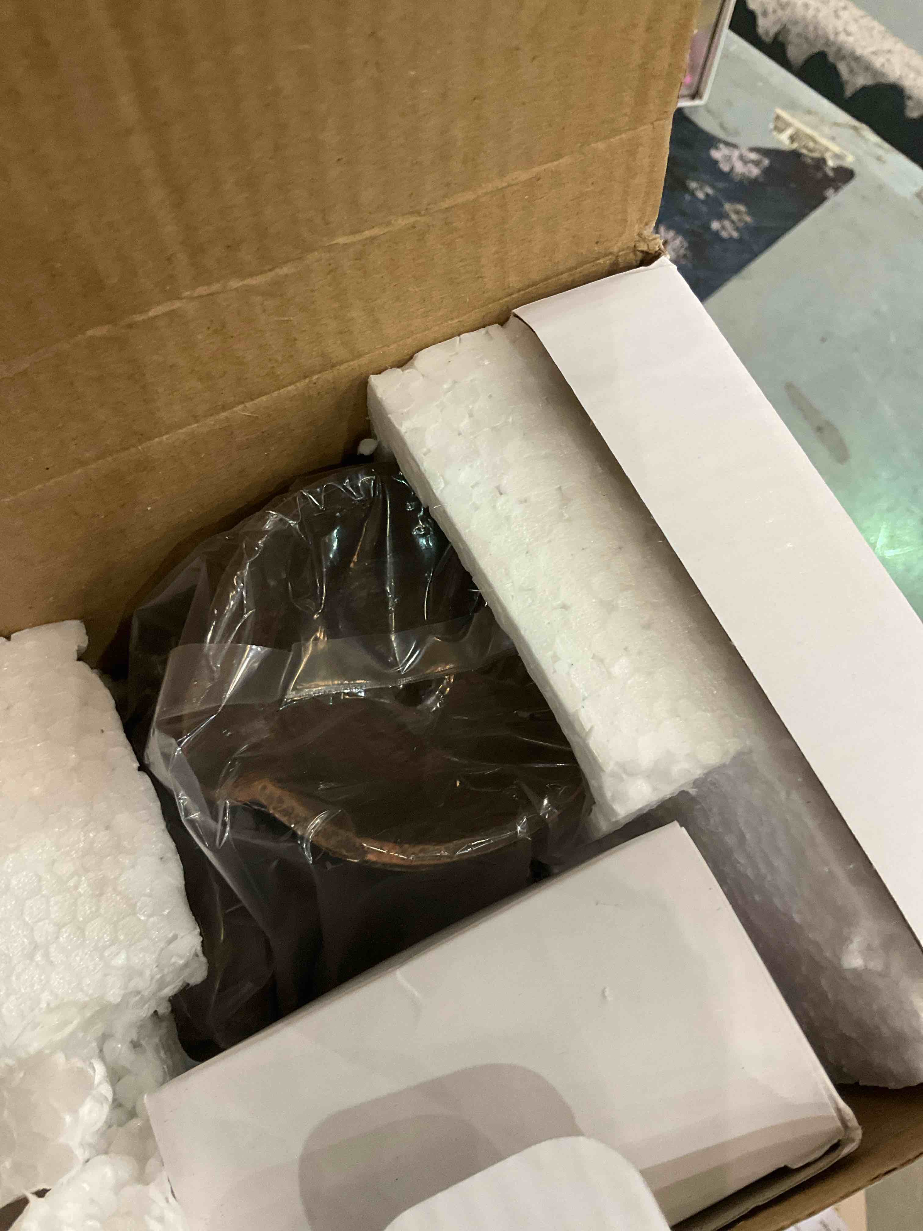 https://s3.amazonaws.com/lotting-images-prod/BargainHunt/EXS01506842_1716215651091.jpeg