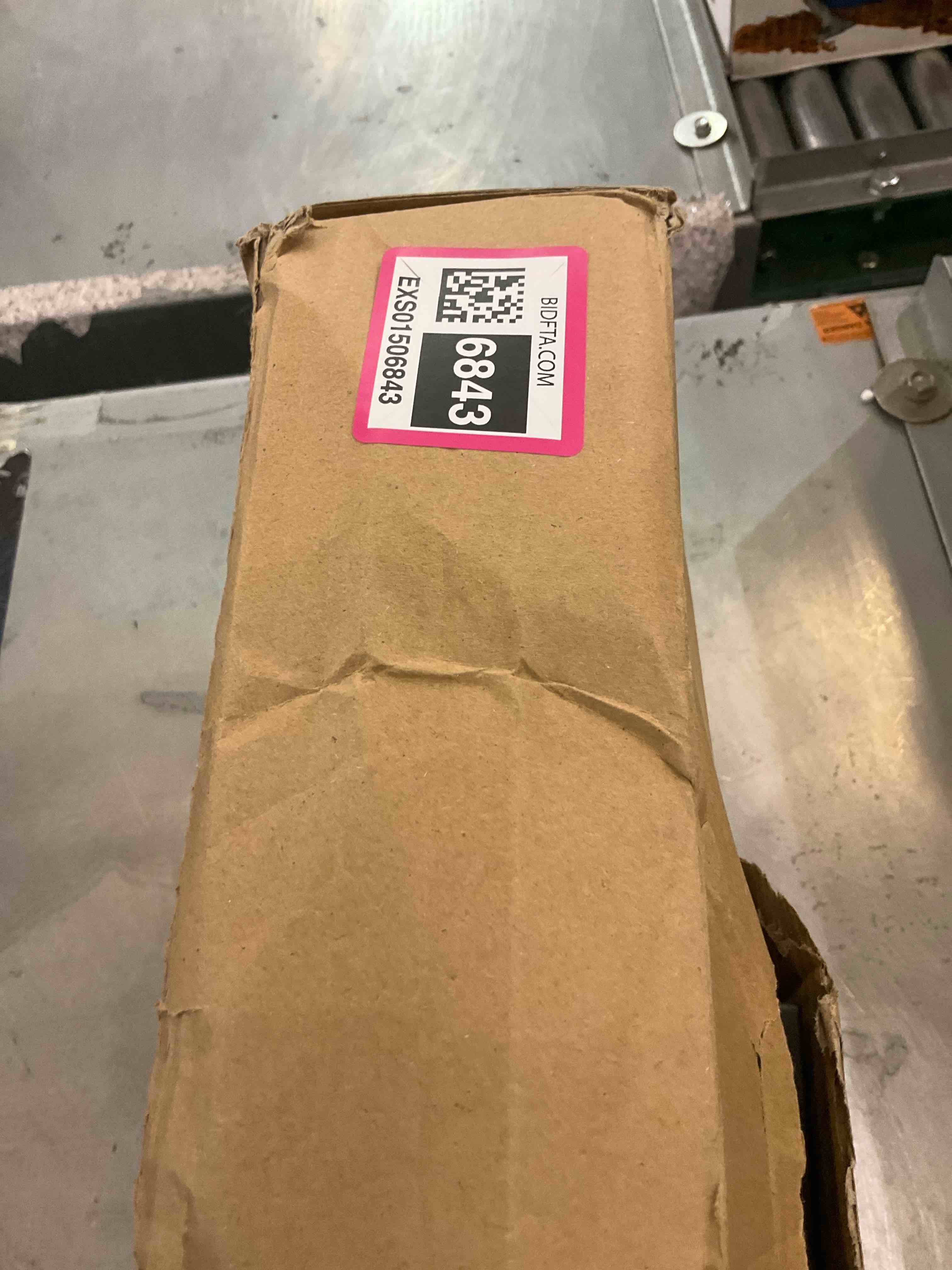 https://s3.amazonaws.com/lotting-images-prod/BargainHunt/EXS01506843_1716215819174.jpeg