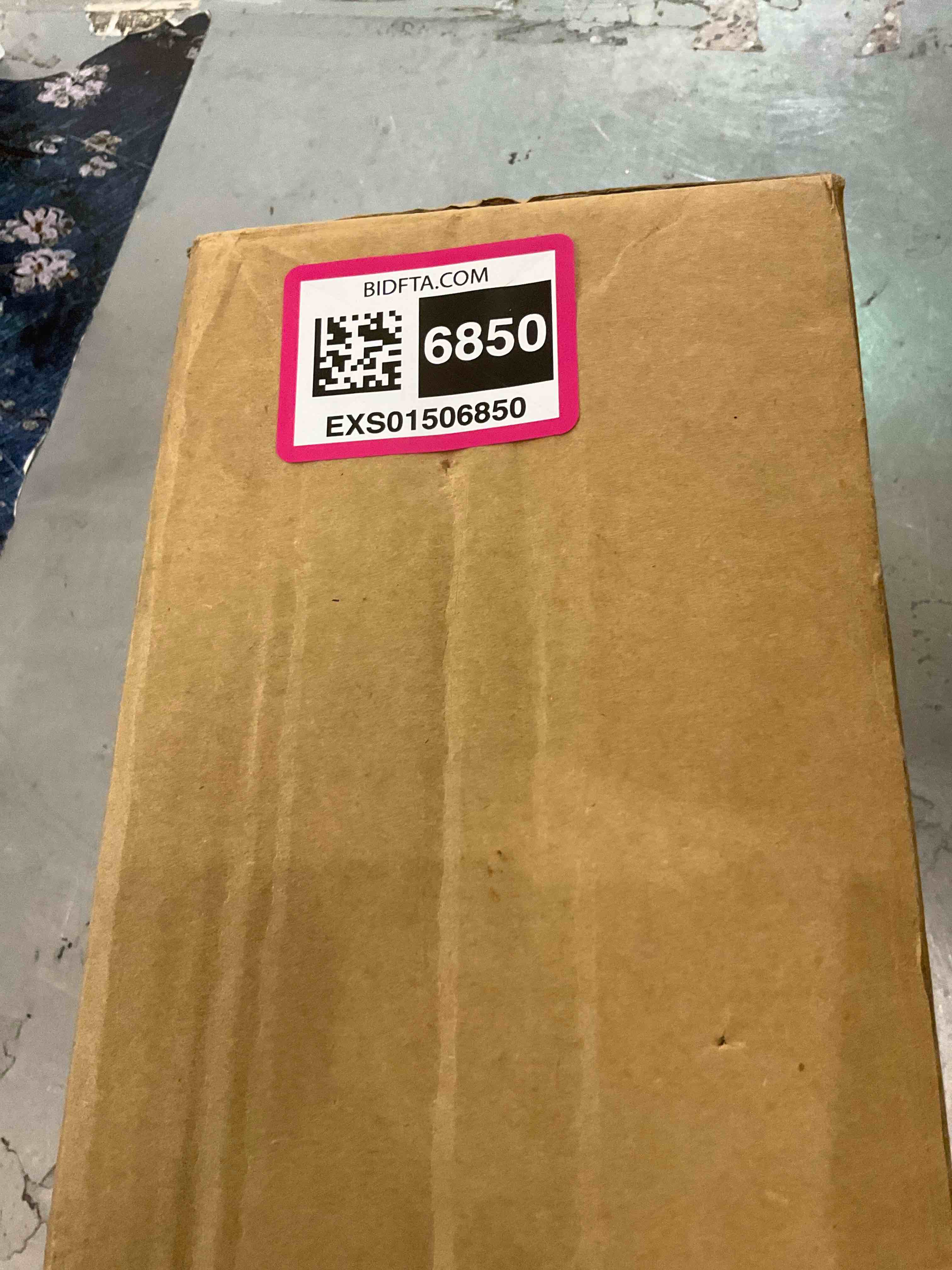 https://s3.amazonaws.com/lotting-images-prod/BargainHunt/EXS01506850_1716216299318.jpeg