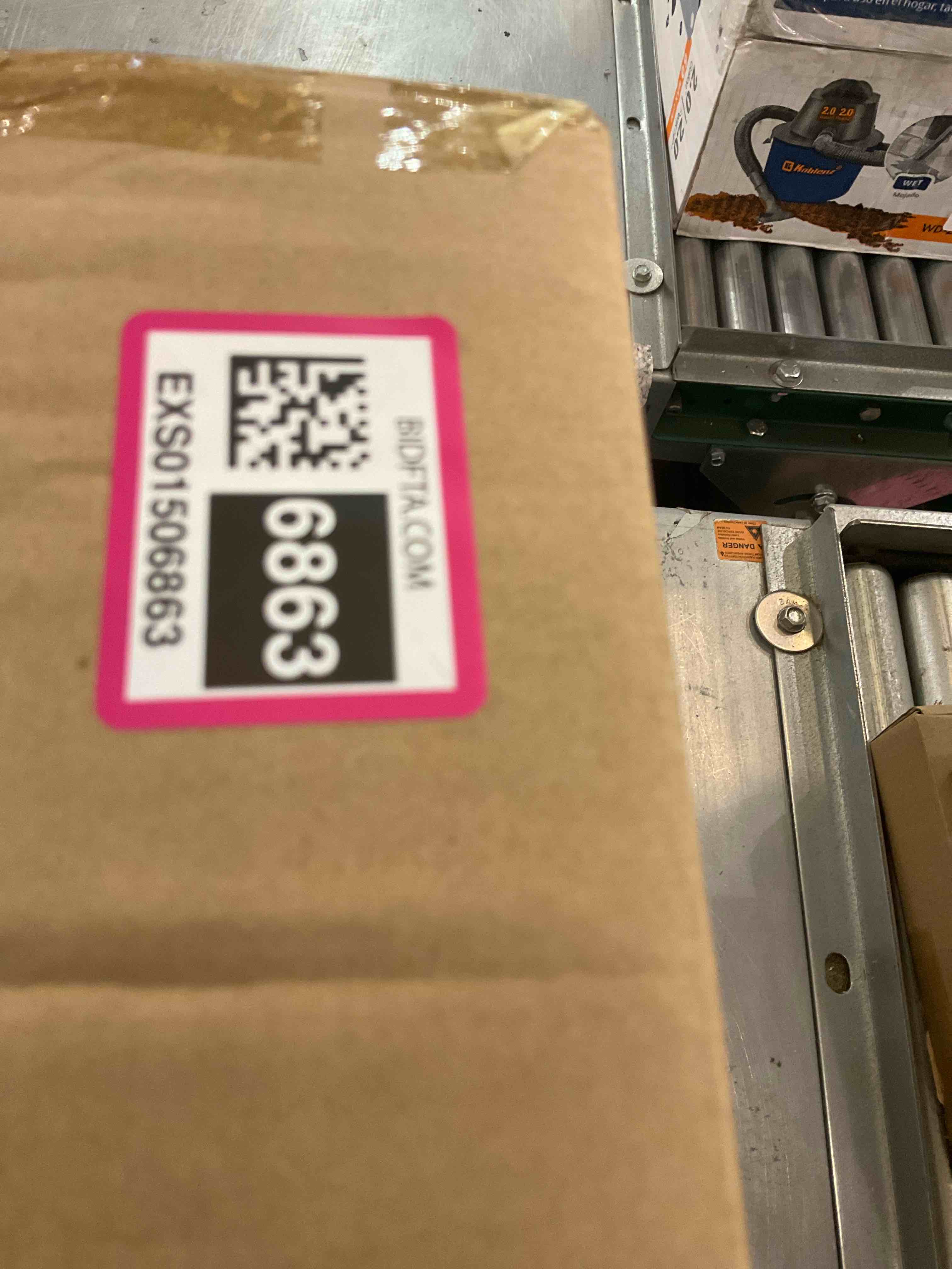 https://s3.amazonaws.com/lotting-images-prod/BargainHunt/EXS01506863_1716217598584.jpeg