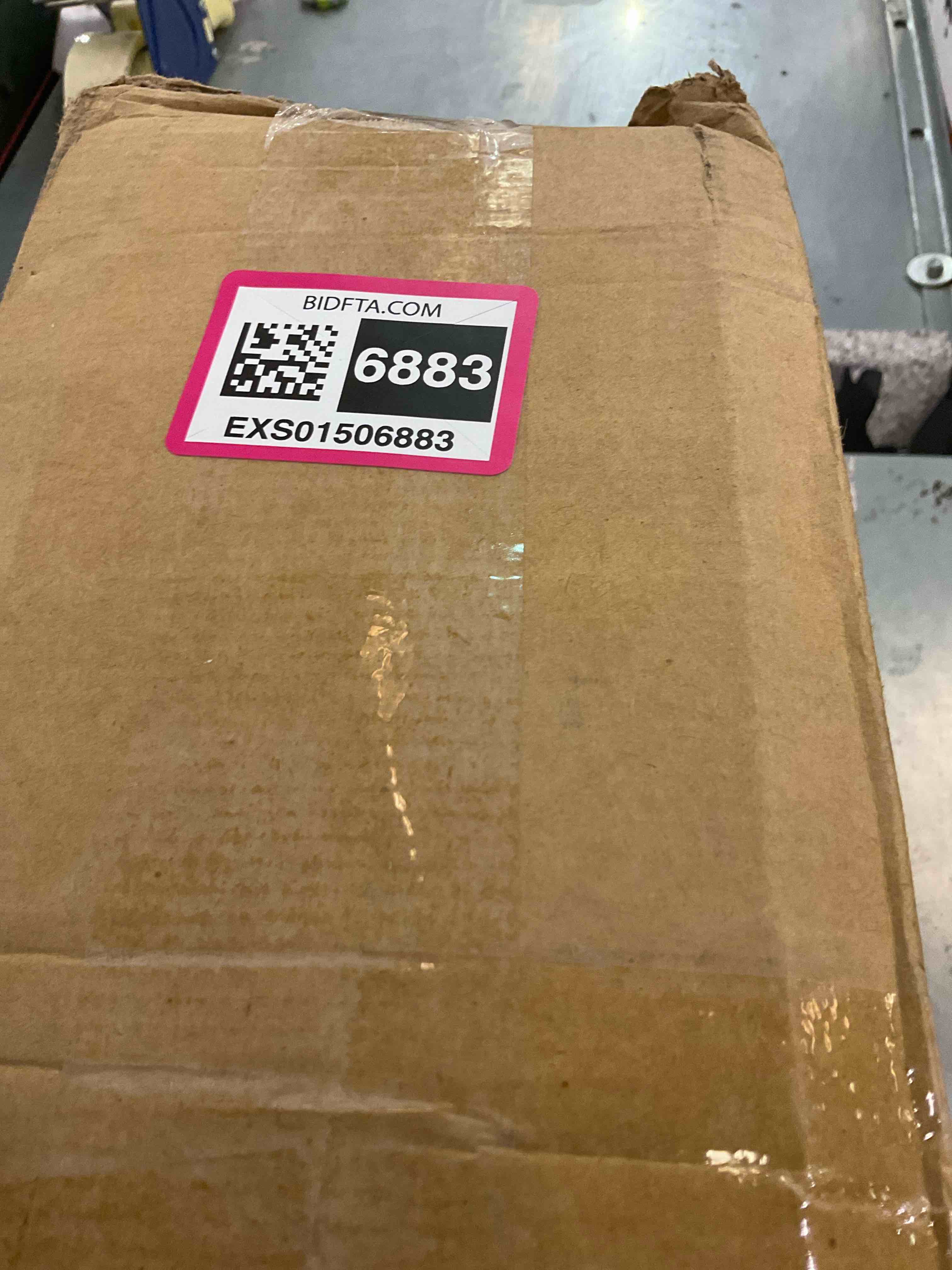 https://s3.amazonaws.com/lotting-images-prod/BargainHunt/EXS01506883_1716219409377.jpeg