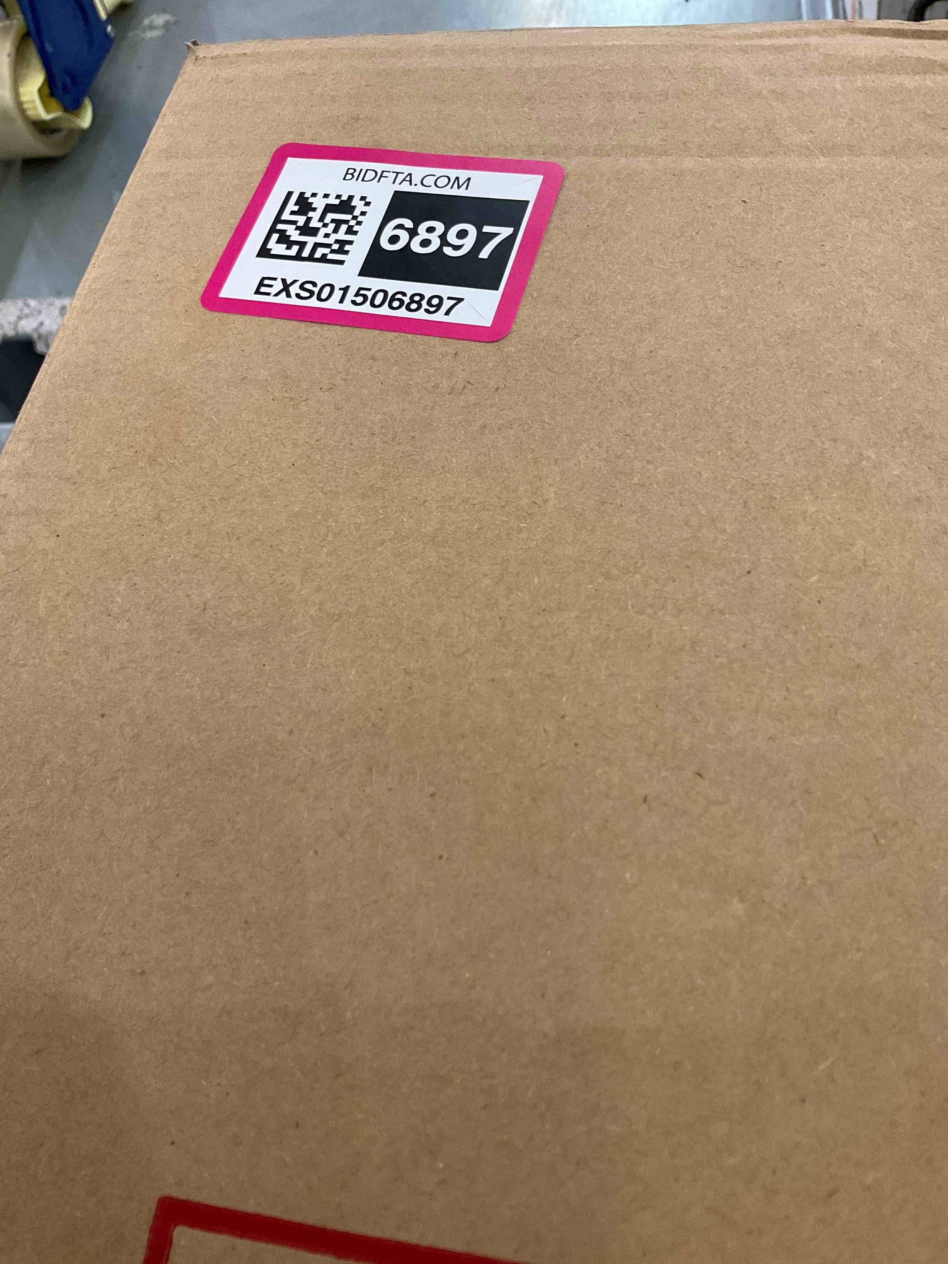 https://s3.amazonaws.com/lotting-images-prod/BargainHunt/EXS01506897_1716223294172.jpeg
