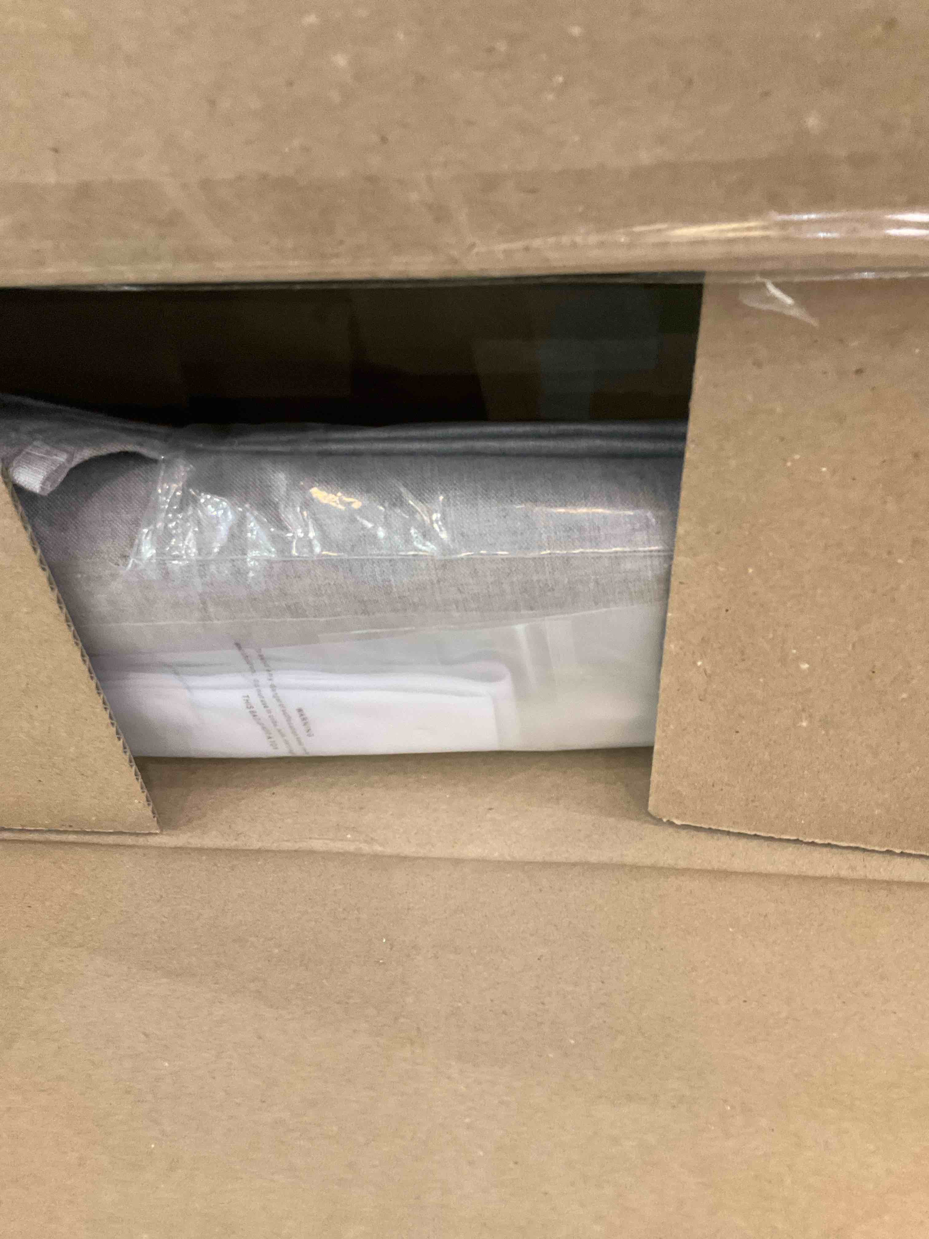 https://s3.amazonaws.com/lotting-images-prod/BargainHunt/EXS01506910_1716225223331.jpeg